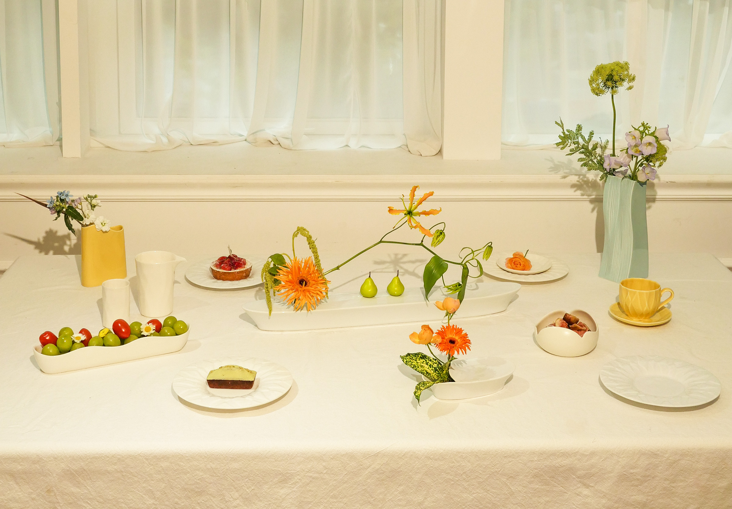 Pond D Vase & Centerpiece Plate