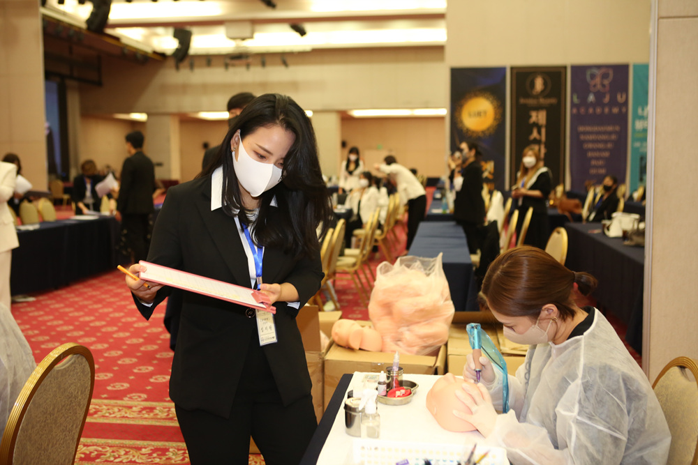 c32ac334b9cc0.jpg