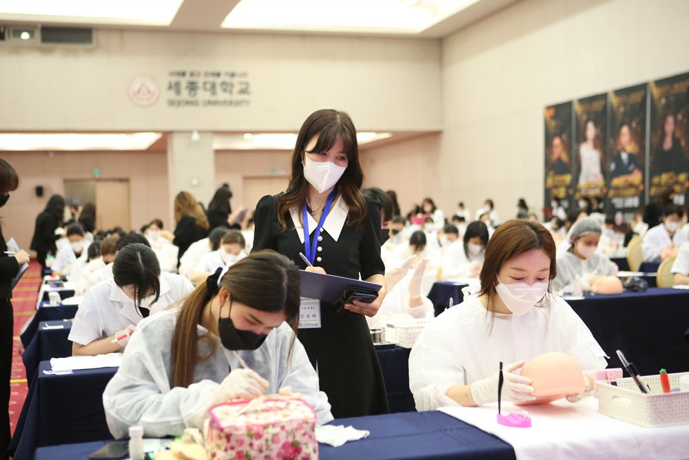 fe8c7049e9657.jpg