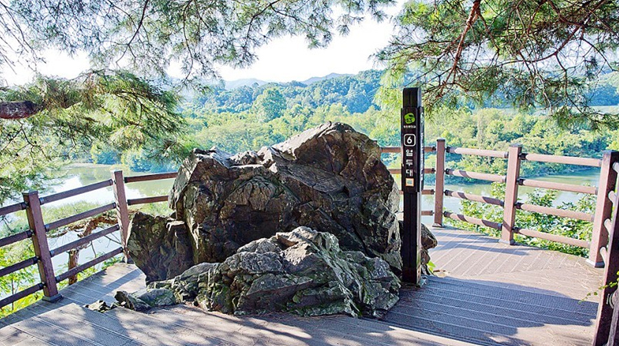 충주 활옥동굴(카약체험)+탄금대+중앙탑사적공원+충주박물관+탄금호 무지개길+수주팔봉+괴산 초원의집
