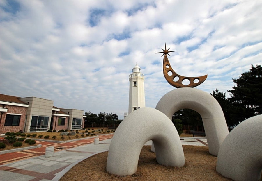 [울진] 바닷속 전망대+죽변 등대+폭풍속으로 세트장+관동팔경(망양정+월송정)+평해사구습지+바닷가 정자 금호정+촛대바위+물개바위