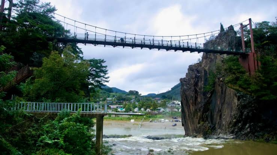충주 활옥동굴(카약체험)+탄금대+중앙탑사적공원+충주박물관+탄금호 무지개길+수주팔봉+괴산 초원의집