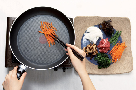 Making japchae