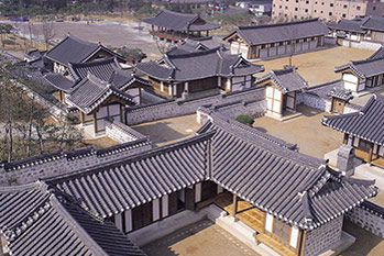 Namsangol Hanok Village