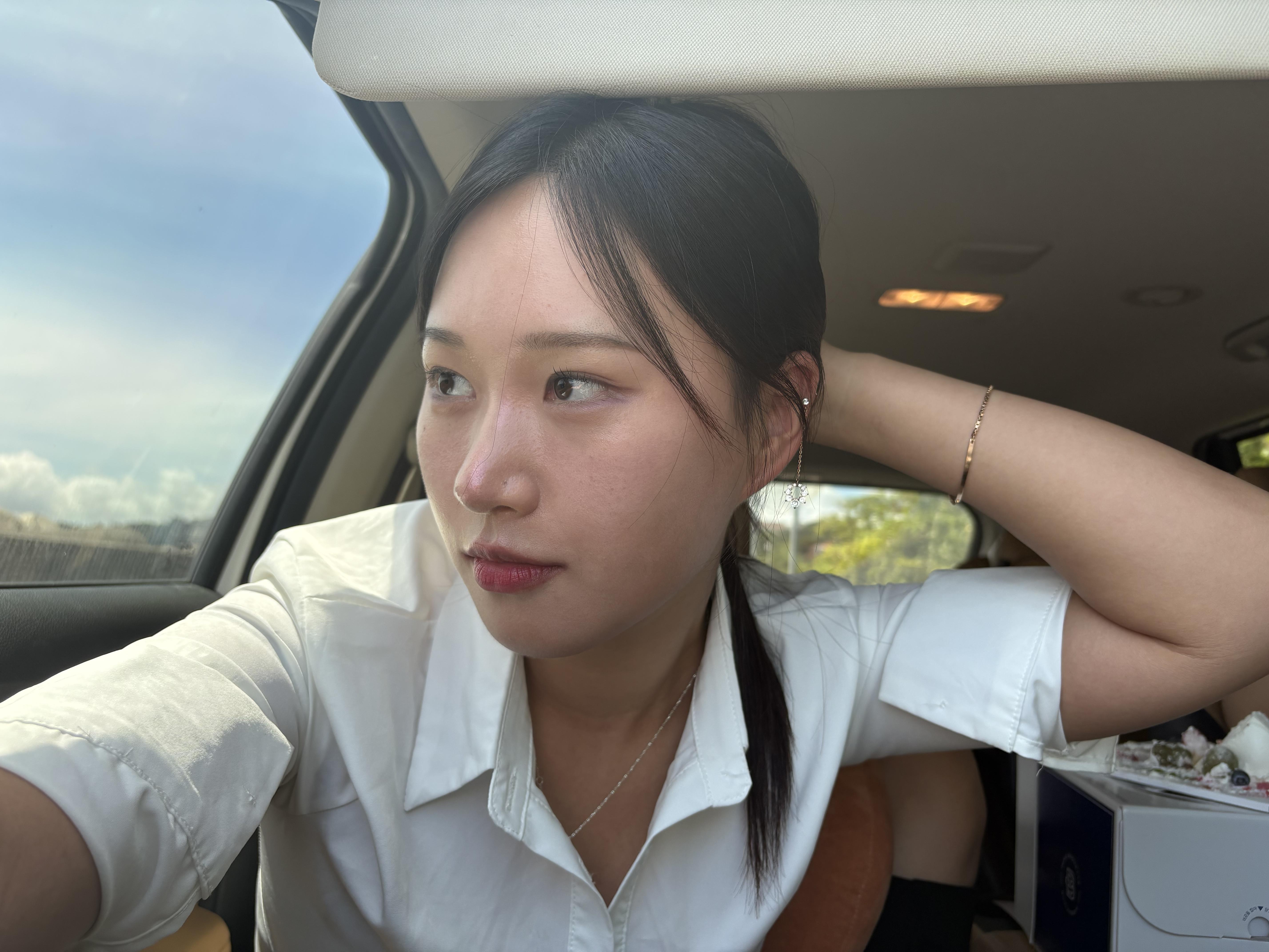 권정은 / 25 / 서울
