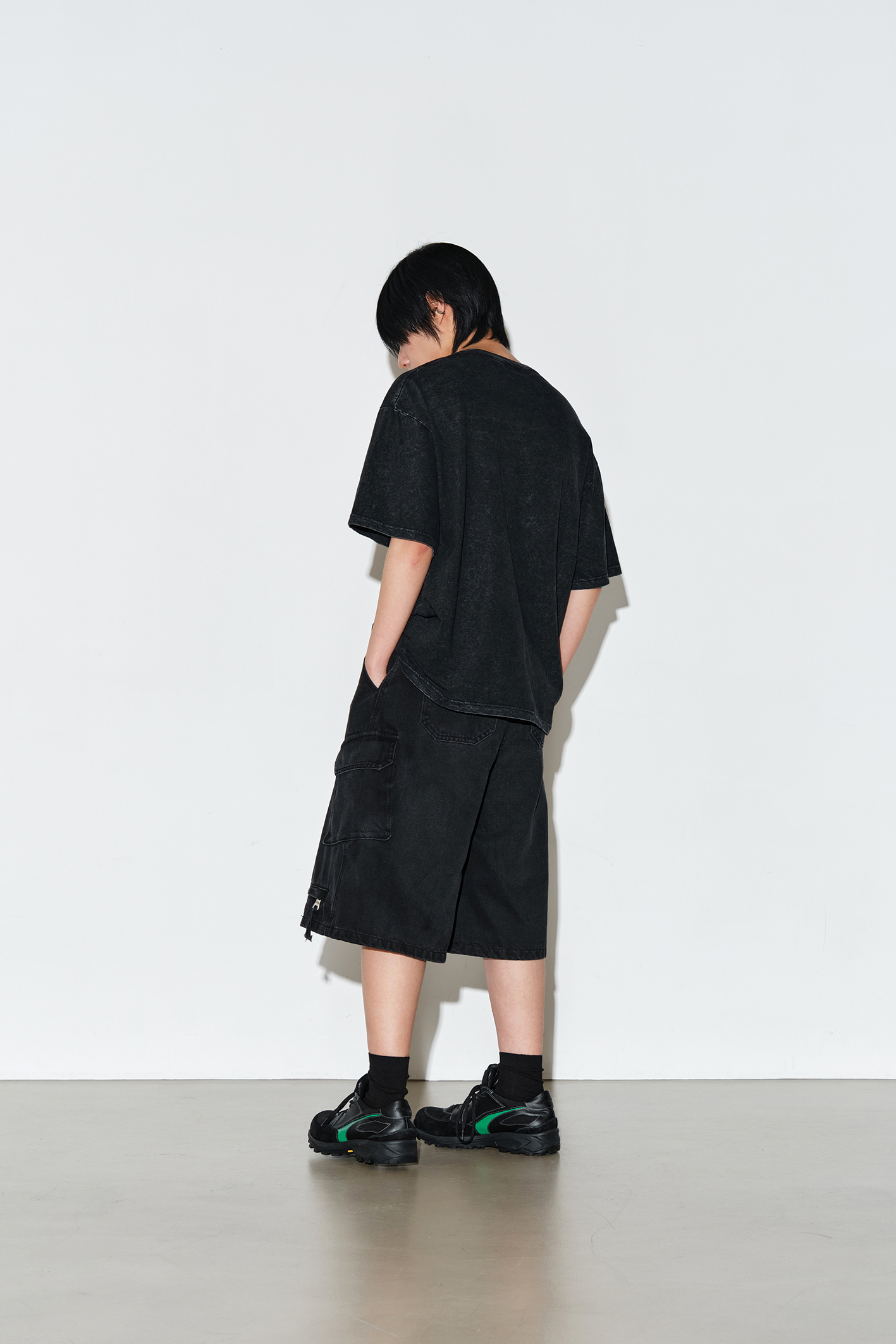 버뮤다 오컬트 카고 데님 하프 팬츠
