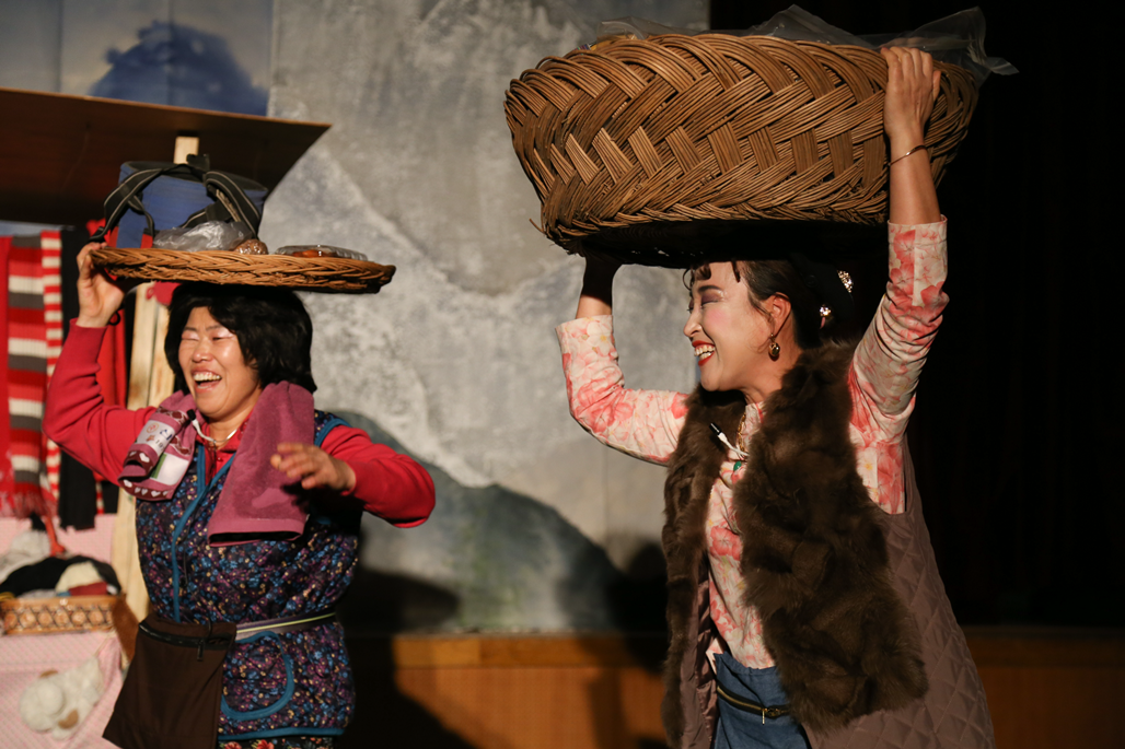 살래아리랑 공연 중.png