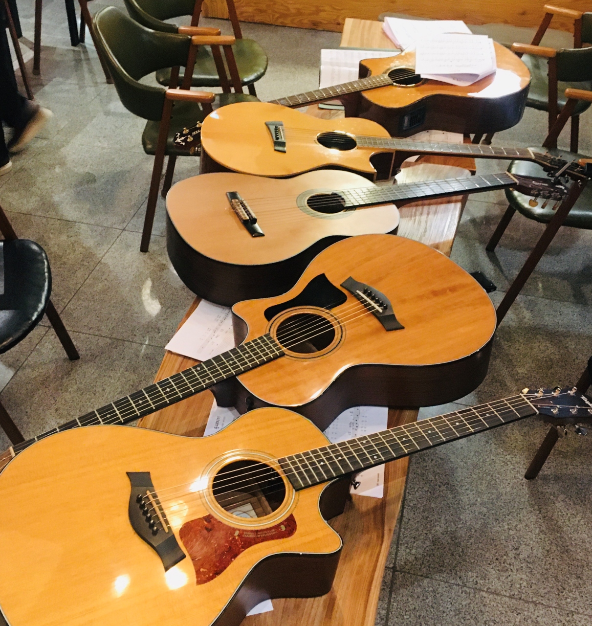 5.넷시삼십분 기타.jpg