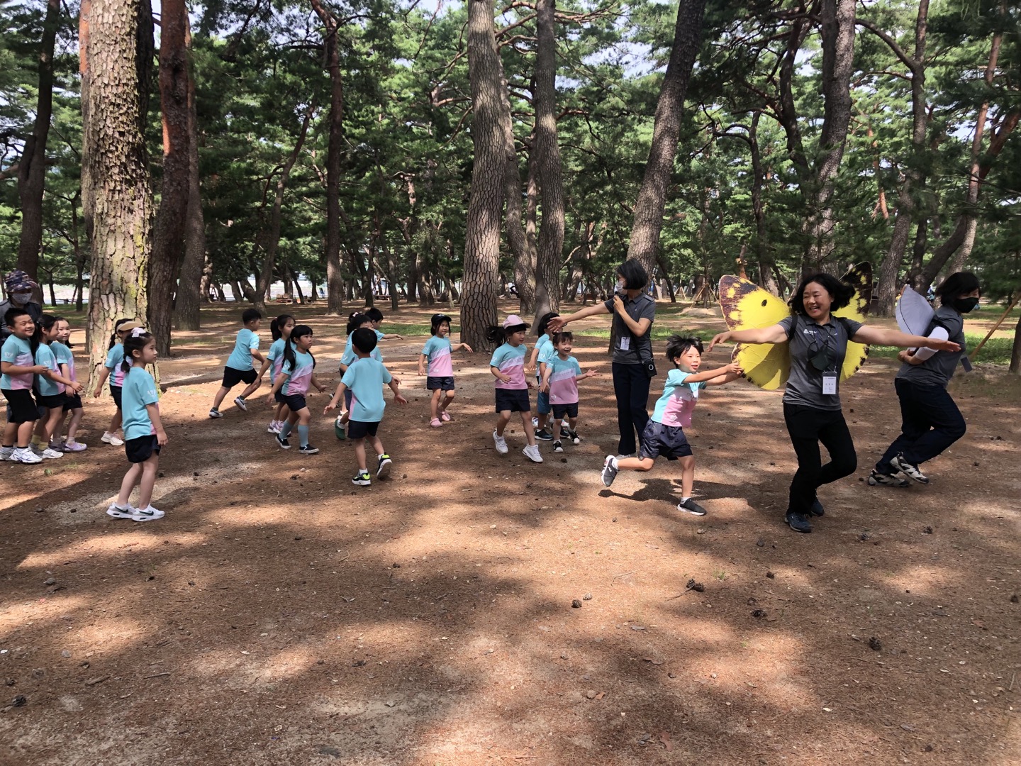 어린이 프로그램 진행.jpg