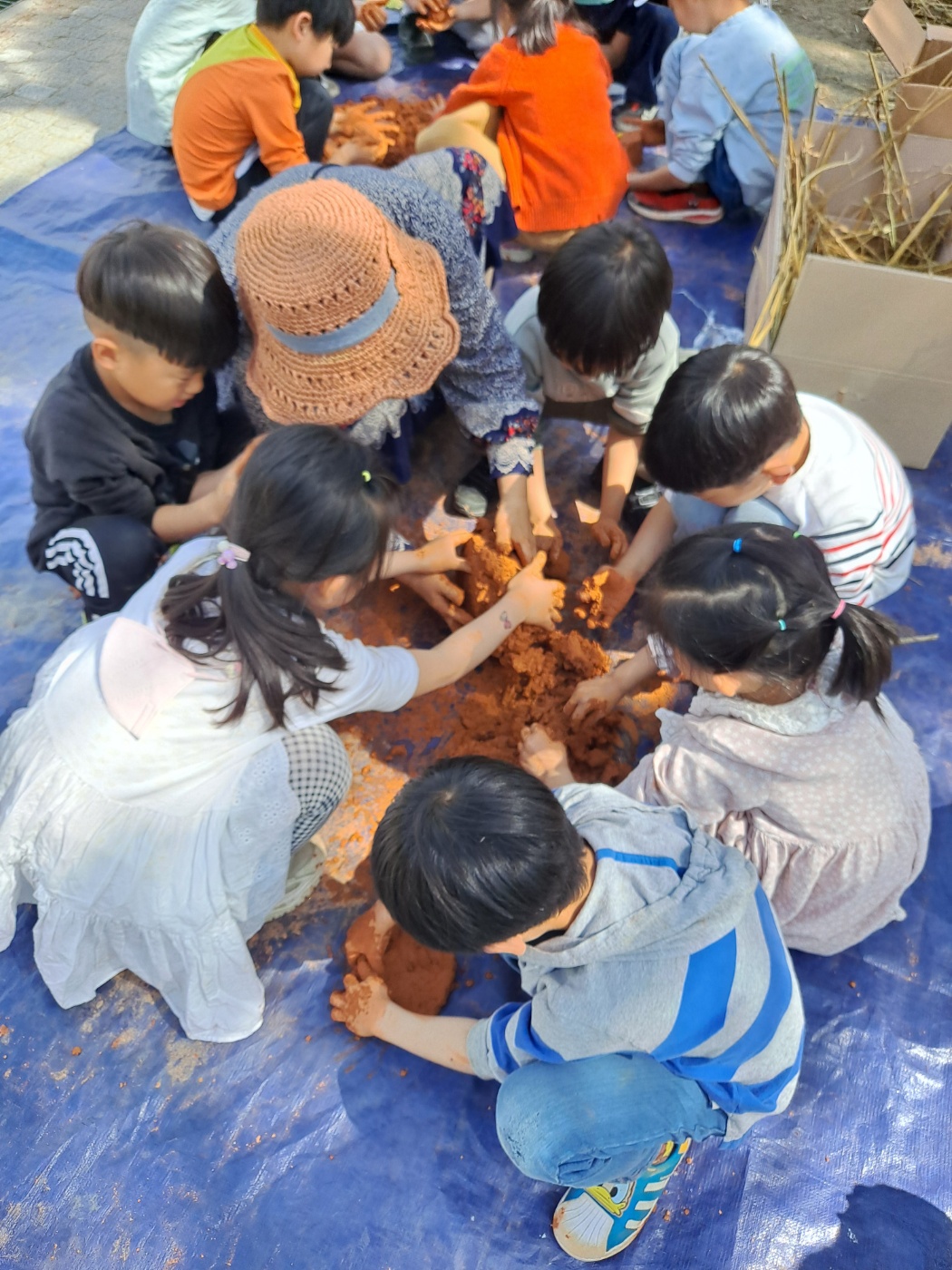 사진12 기후 놀이 교육.jpg