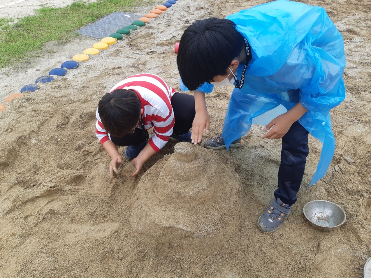 1.모래놀이1.jpg