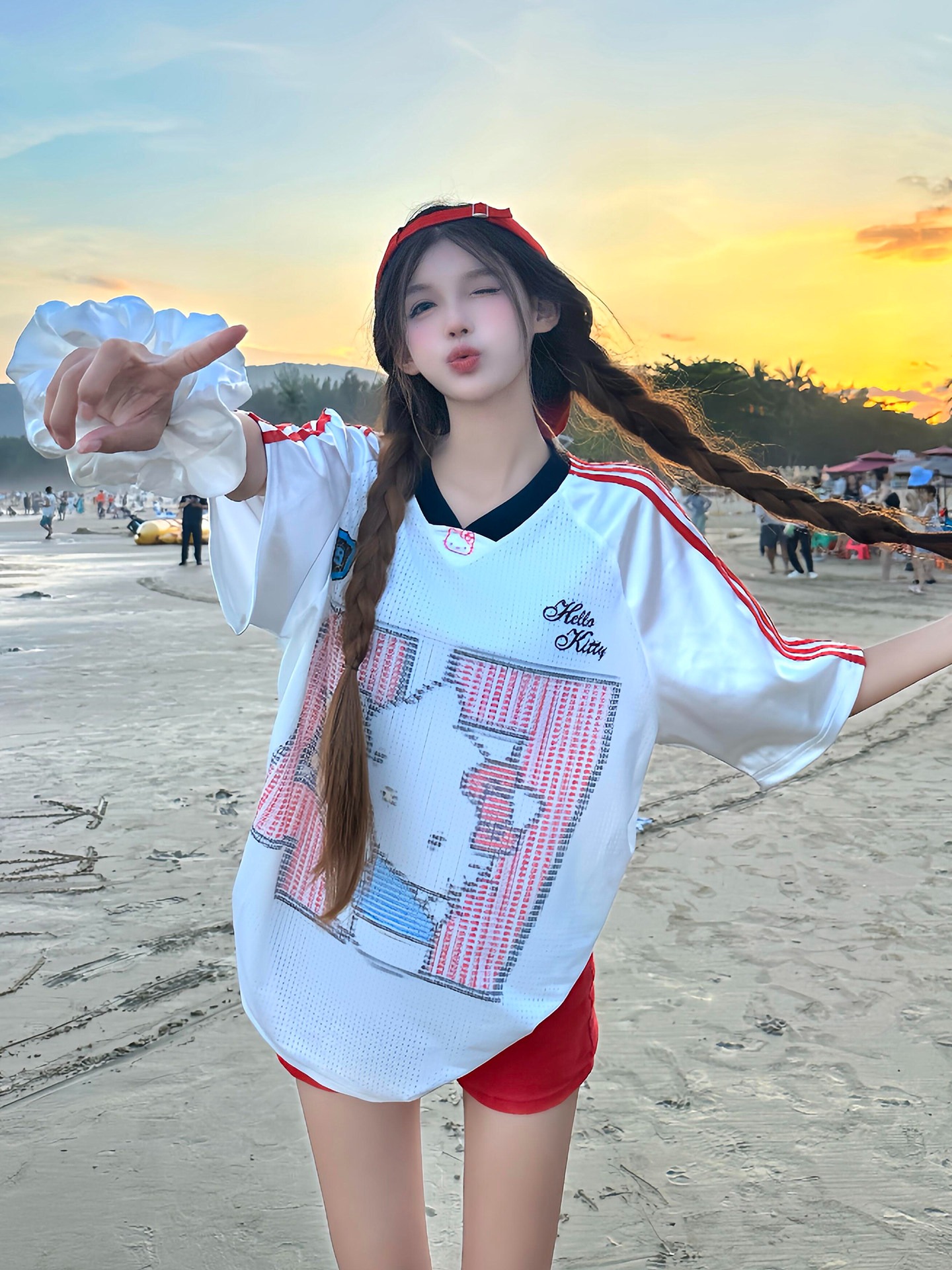 헬로키티 블록코어 V넥 반팔 티셔츠 (화이트) 빅사이즈 티셔츠