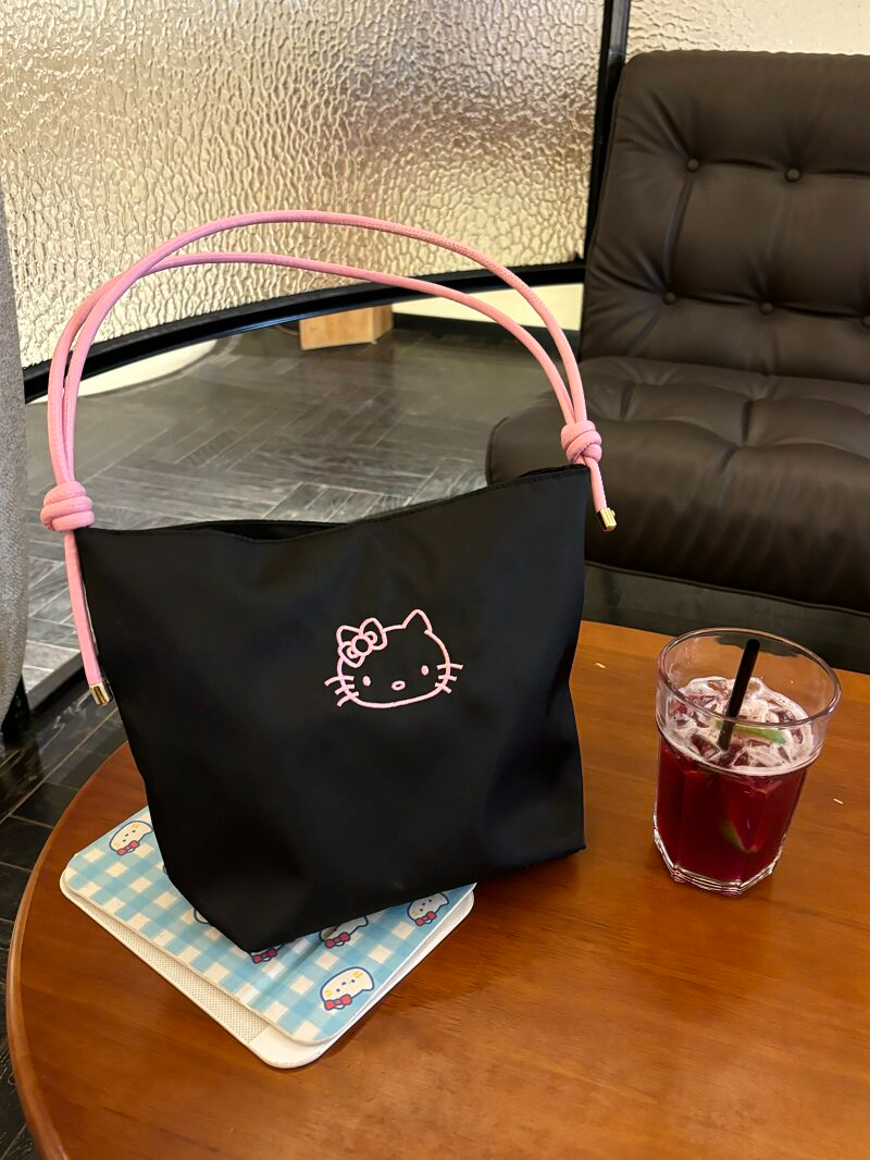 헬로키티 helloKitty 미니 숄더백 토드백 (블랙)