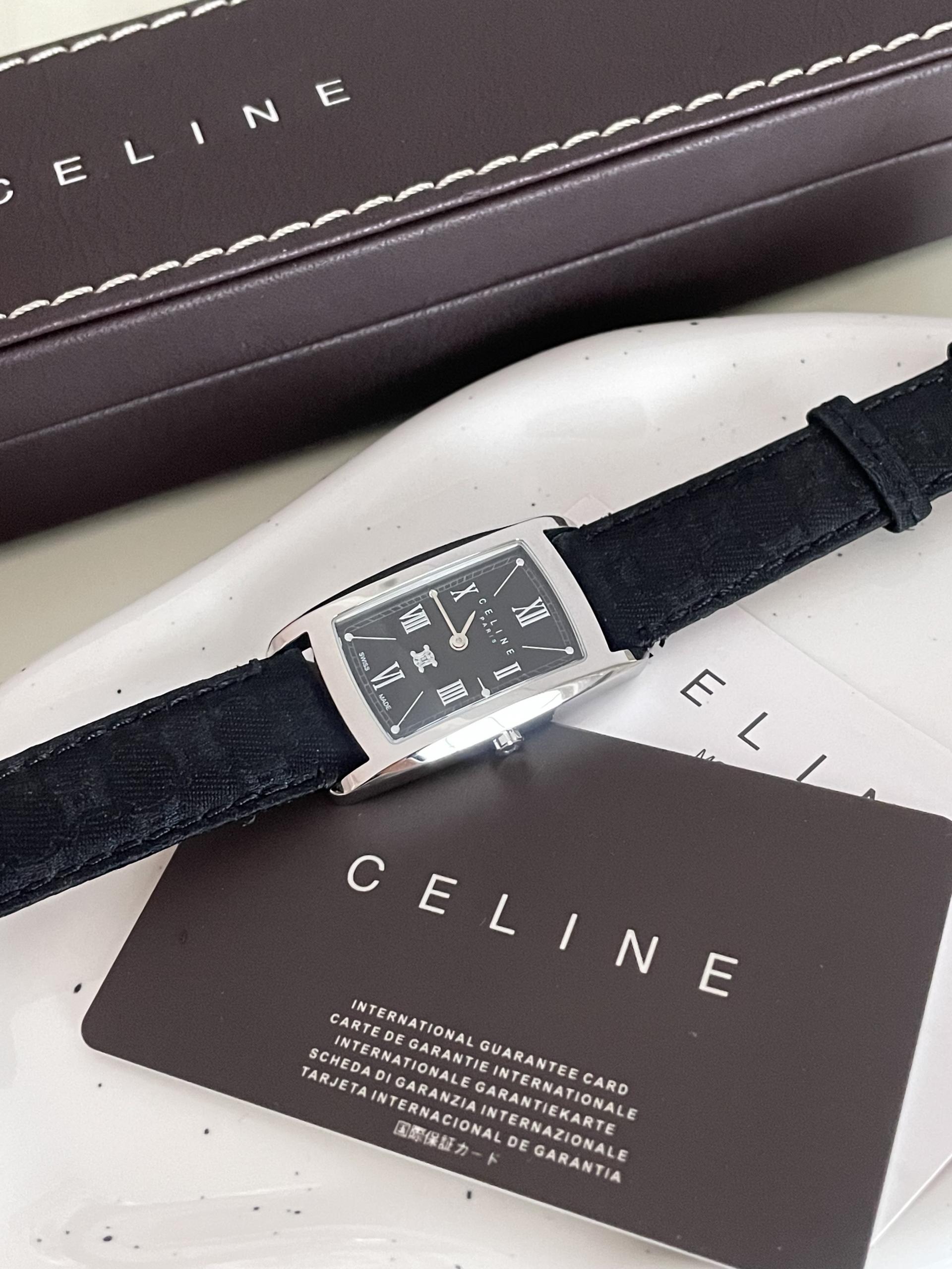 Celine Watch CELINE triomphe watch : LE AMANC 르아망
