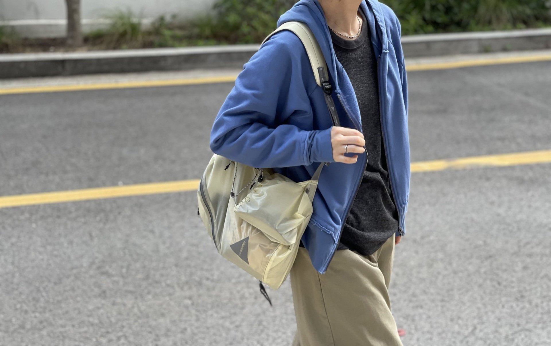 데끼후드집업