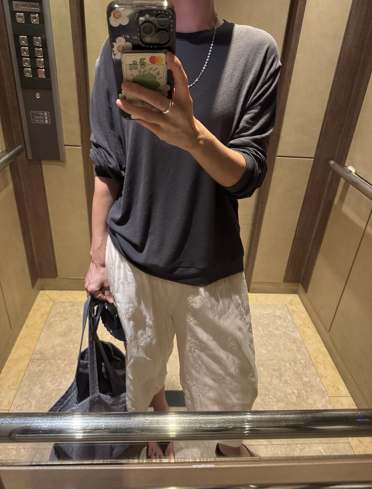 린넨텐셜긴팔티