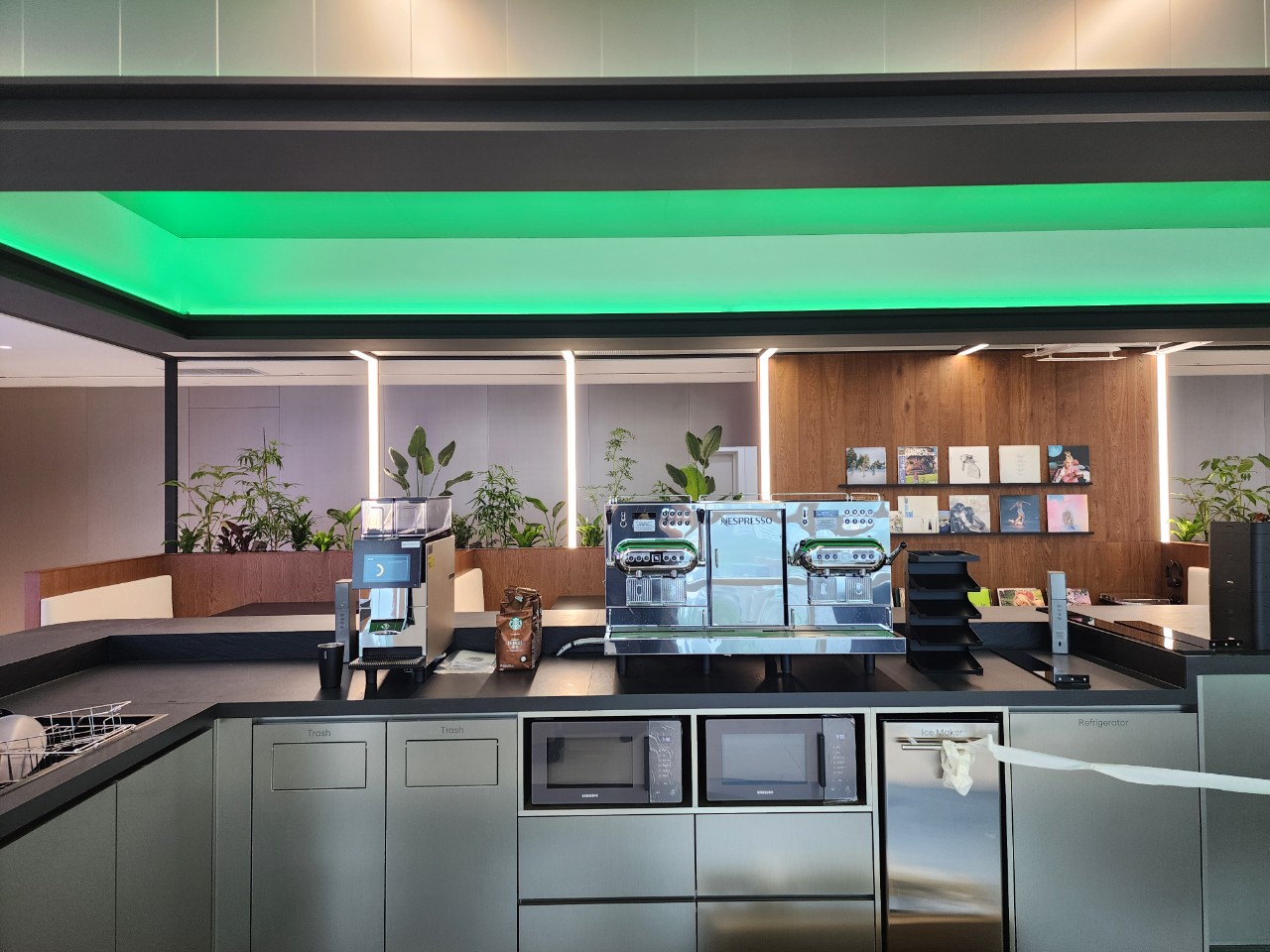 벤딩머신 방_사진_20250620_4.jpg