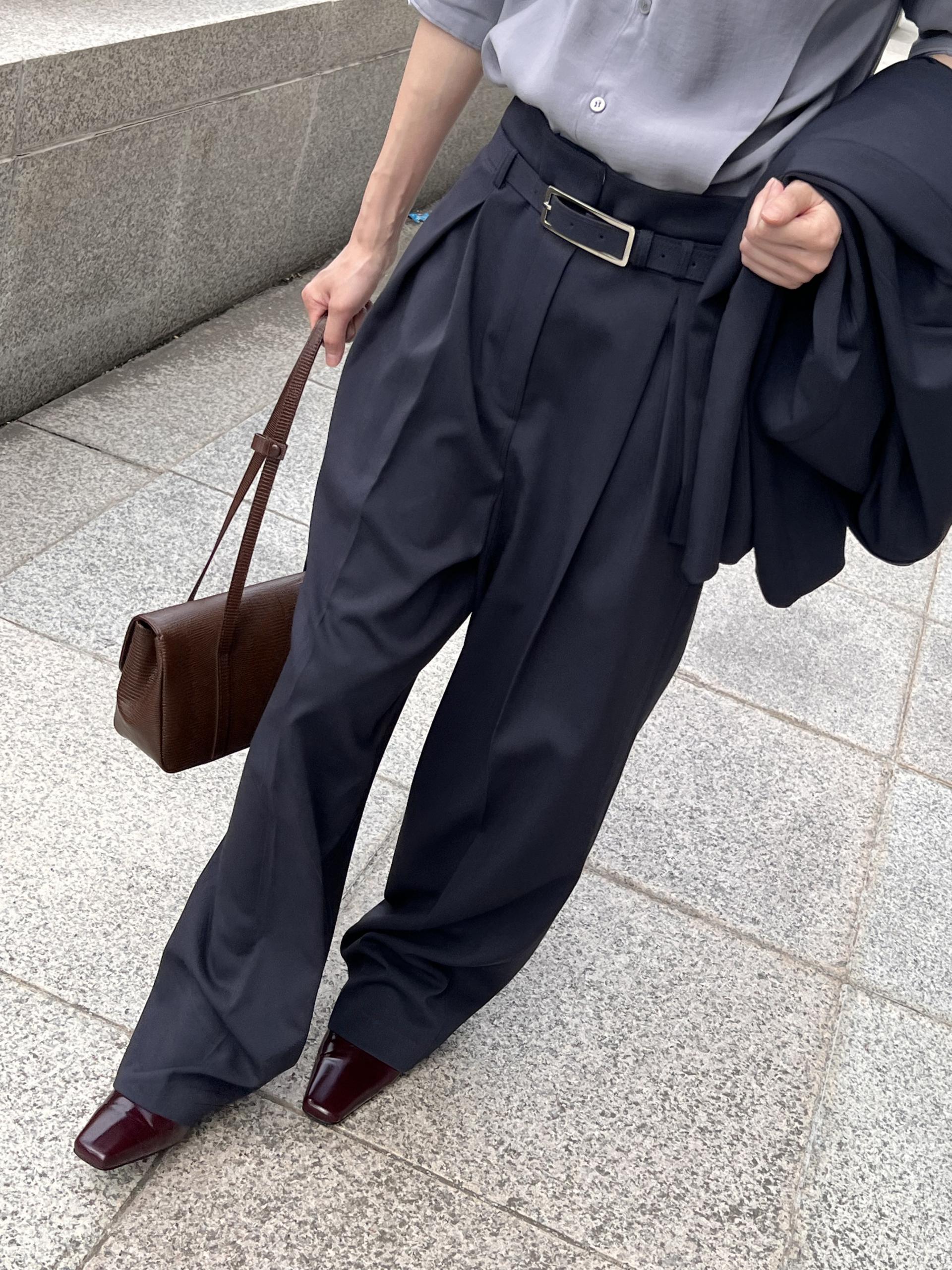 BELTED TWO-TUCK WIDE PANTS