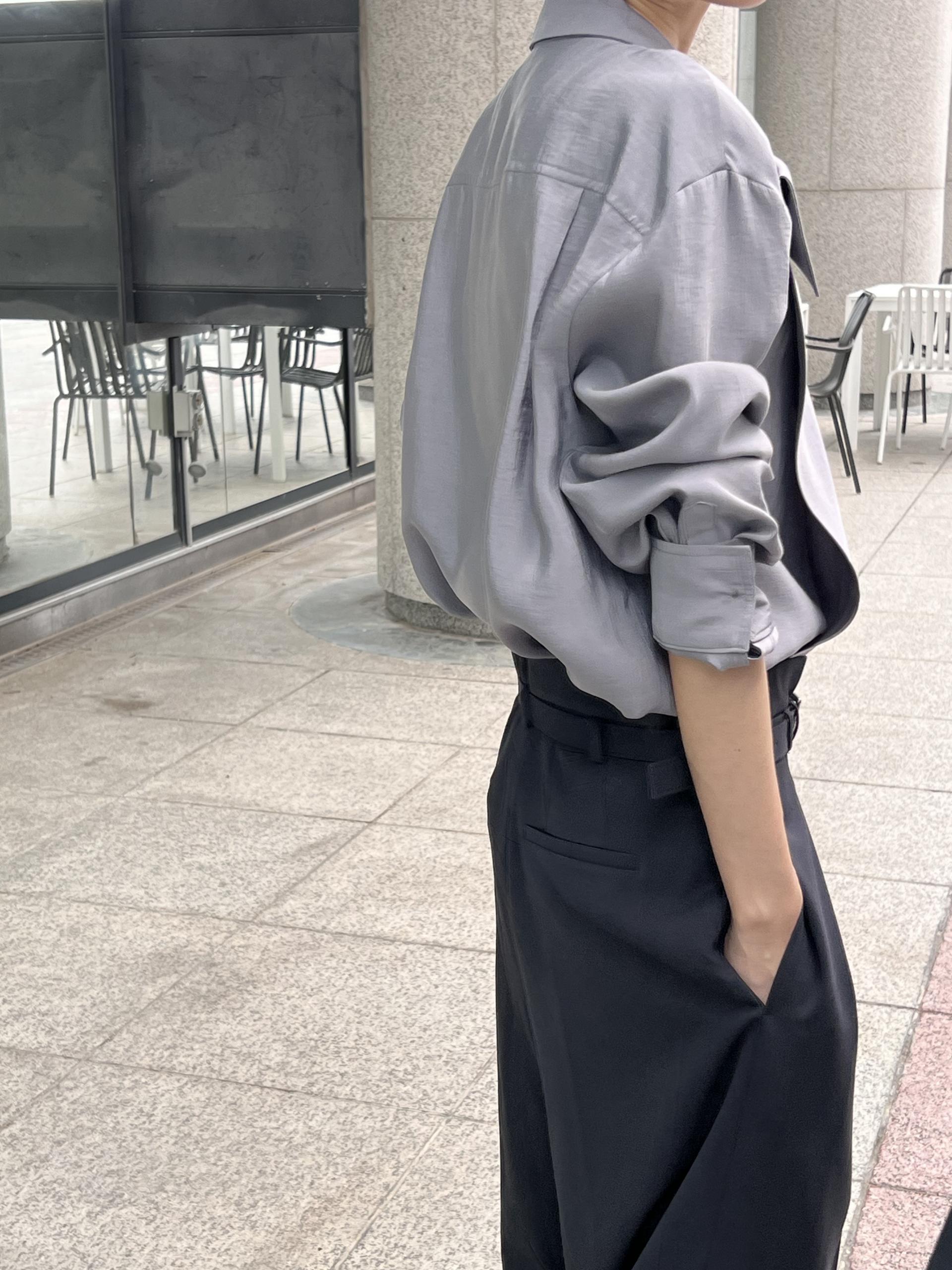 DRAPE COLLAR BLOUSE