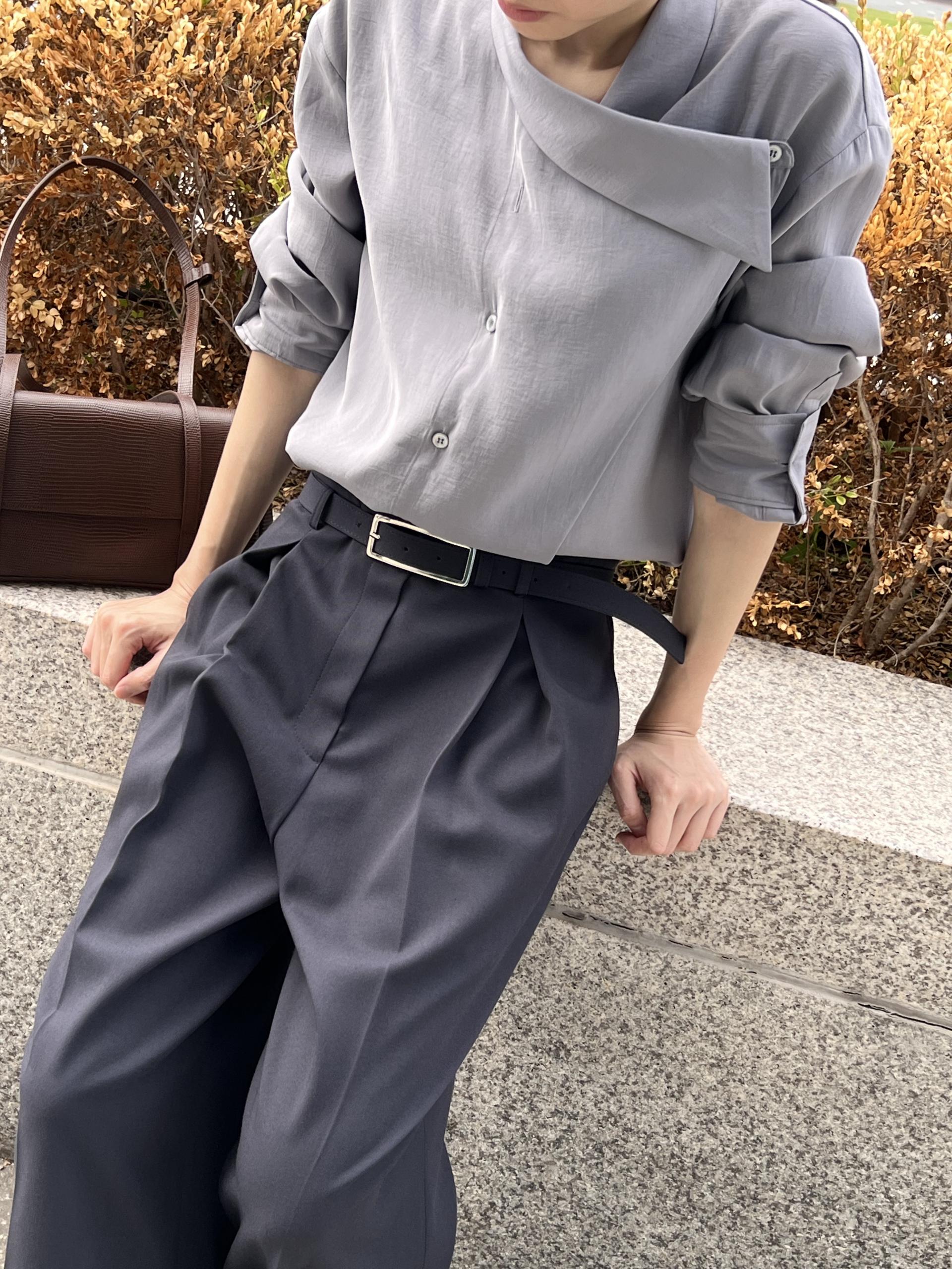 DRAPE COLLAR BLOUSE