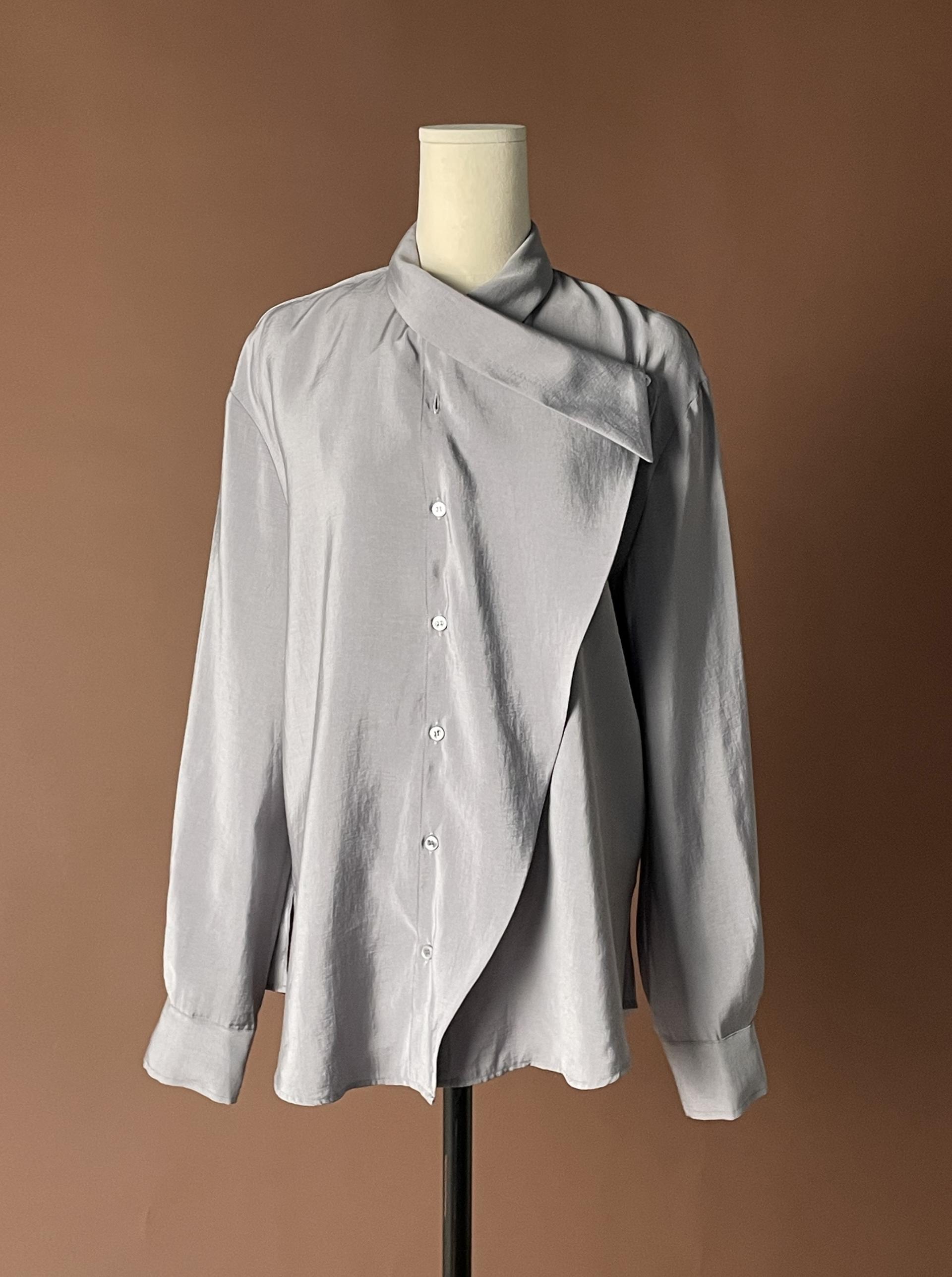 DRAPE COLLAR BLOUSE
