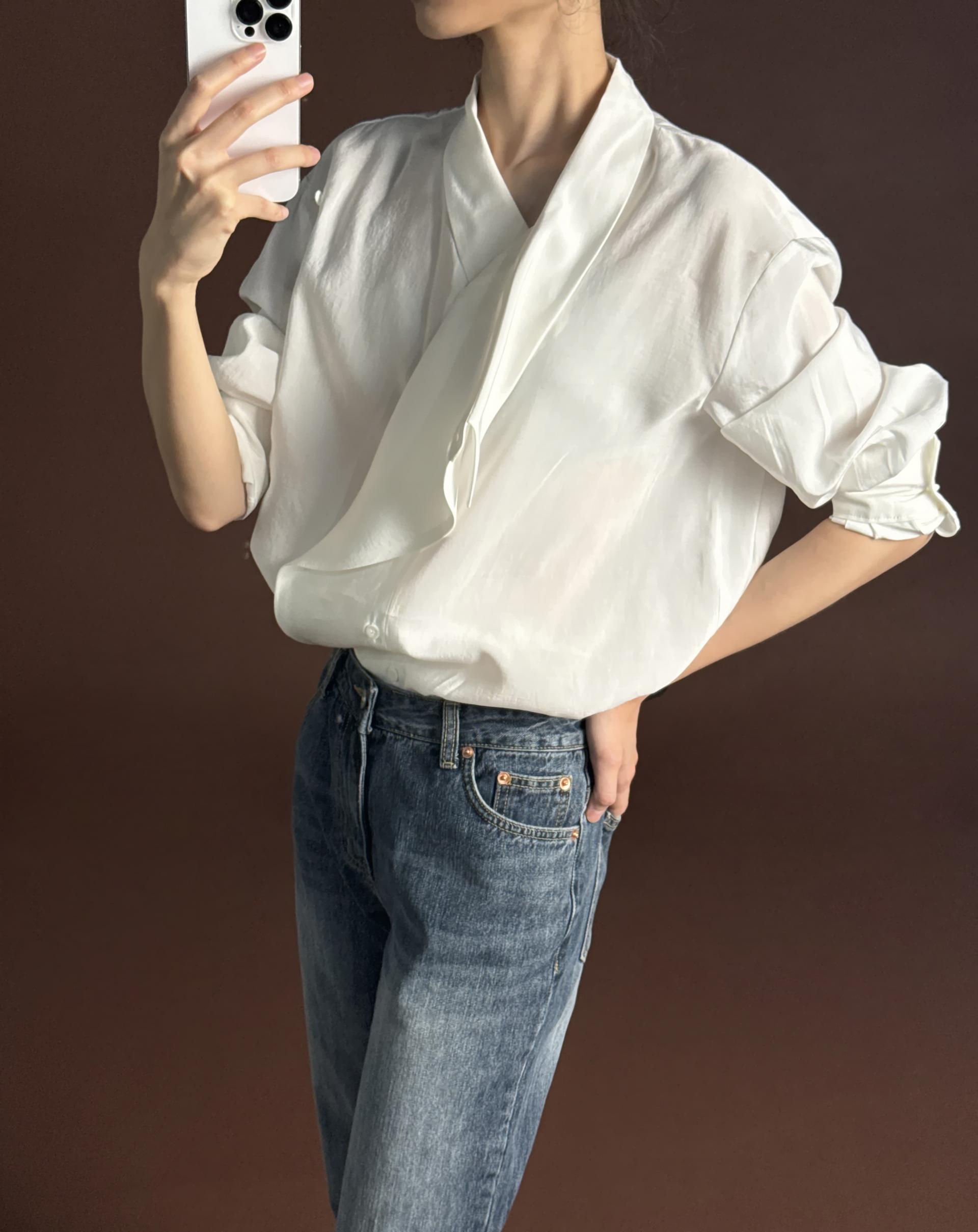 DRAPE COLLAR BLOUSE