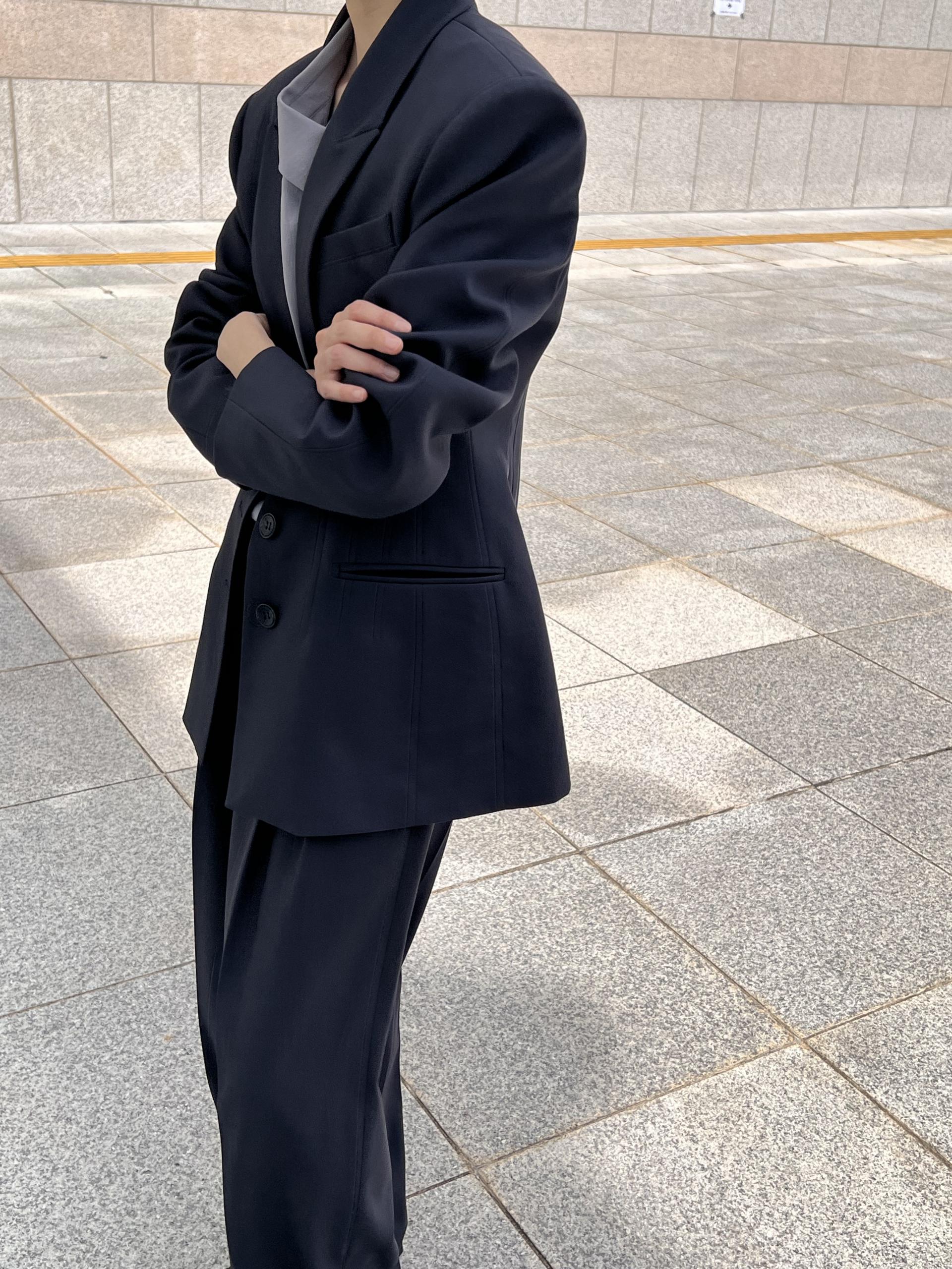 BELTED TWO-TUCK WIDE PANTS