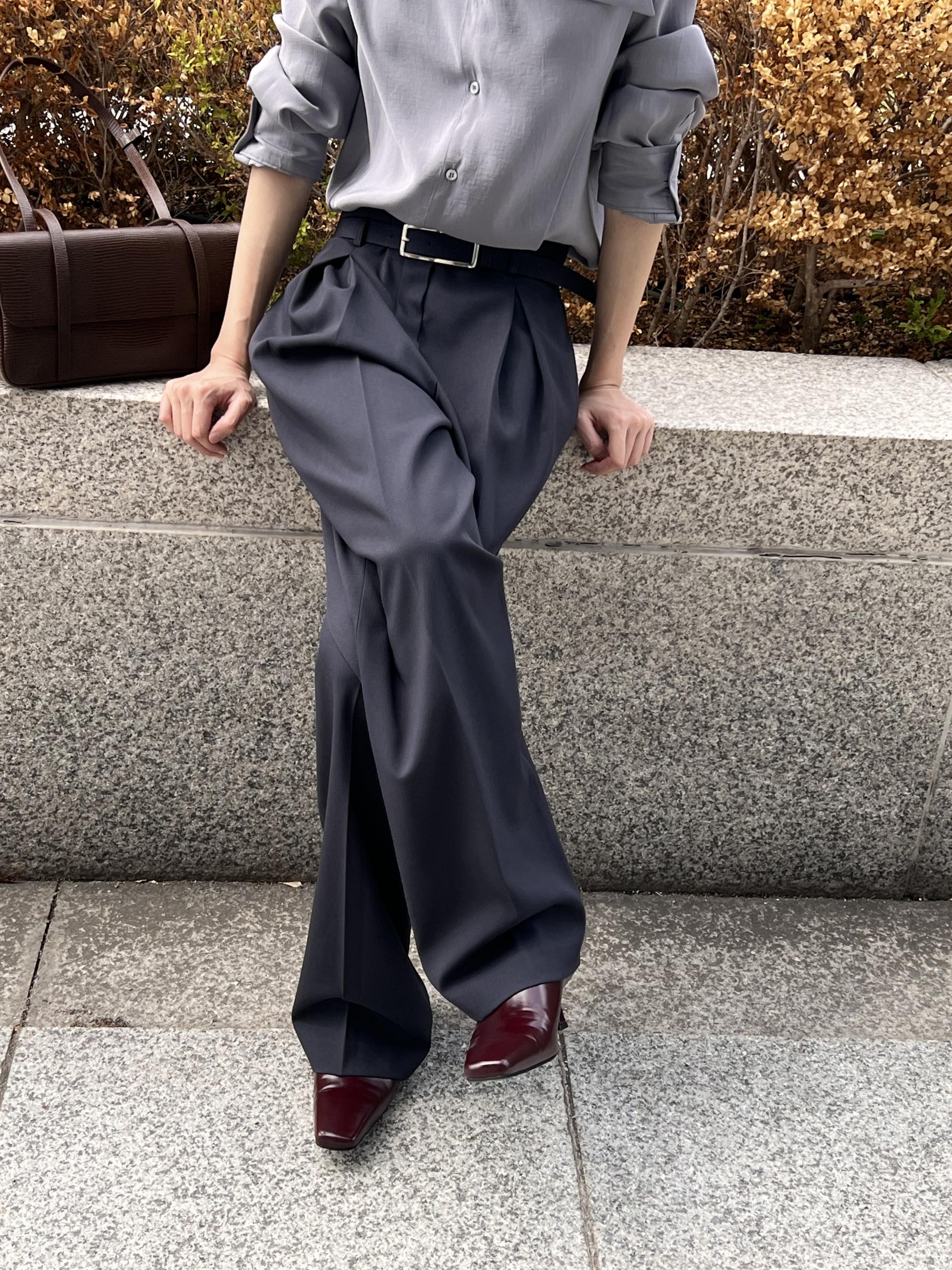 BELTED TWO-TUCK WIDE PANTS