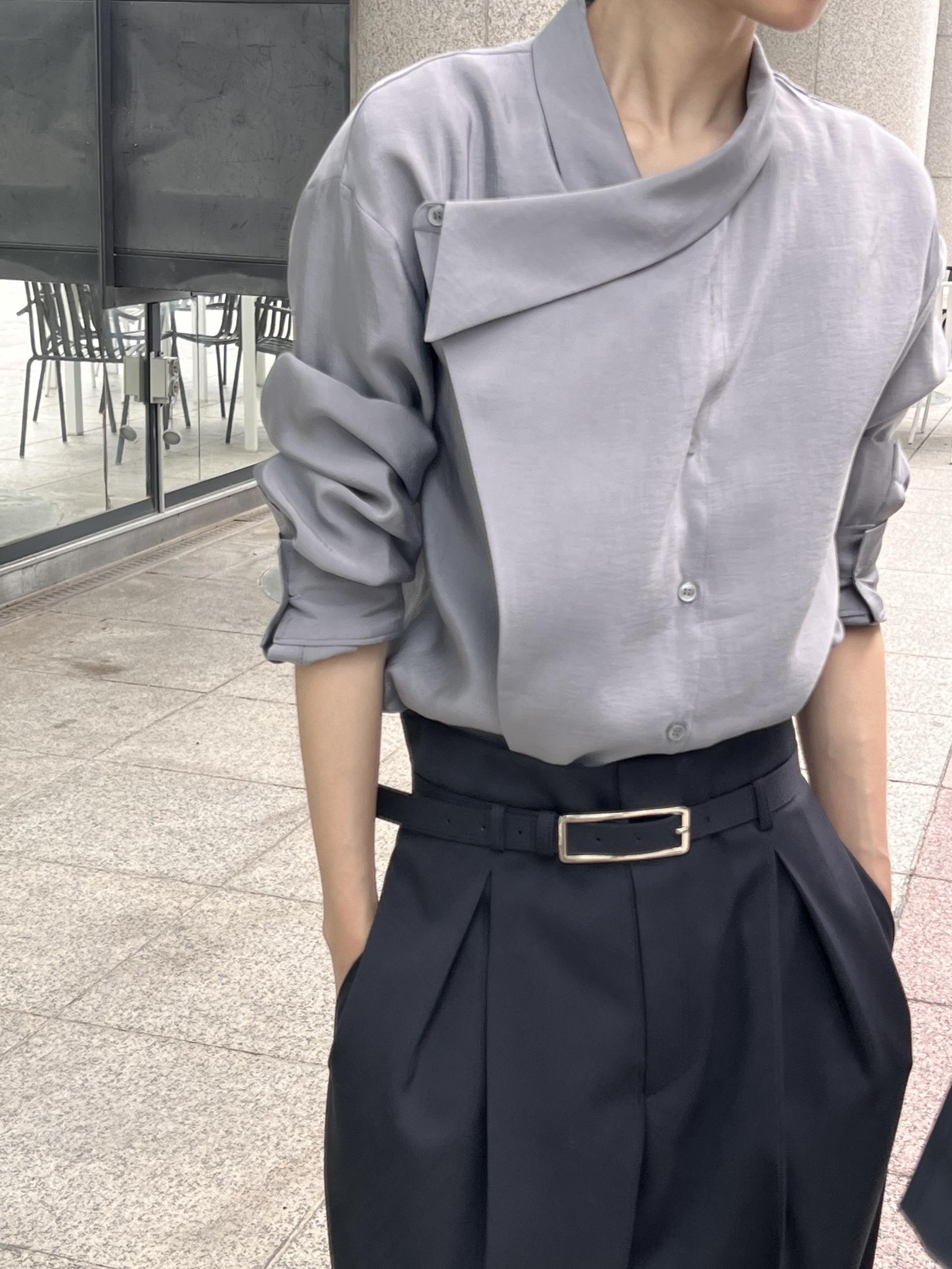DRAPE COLLAR BLOUSE