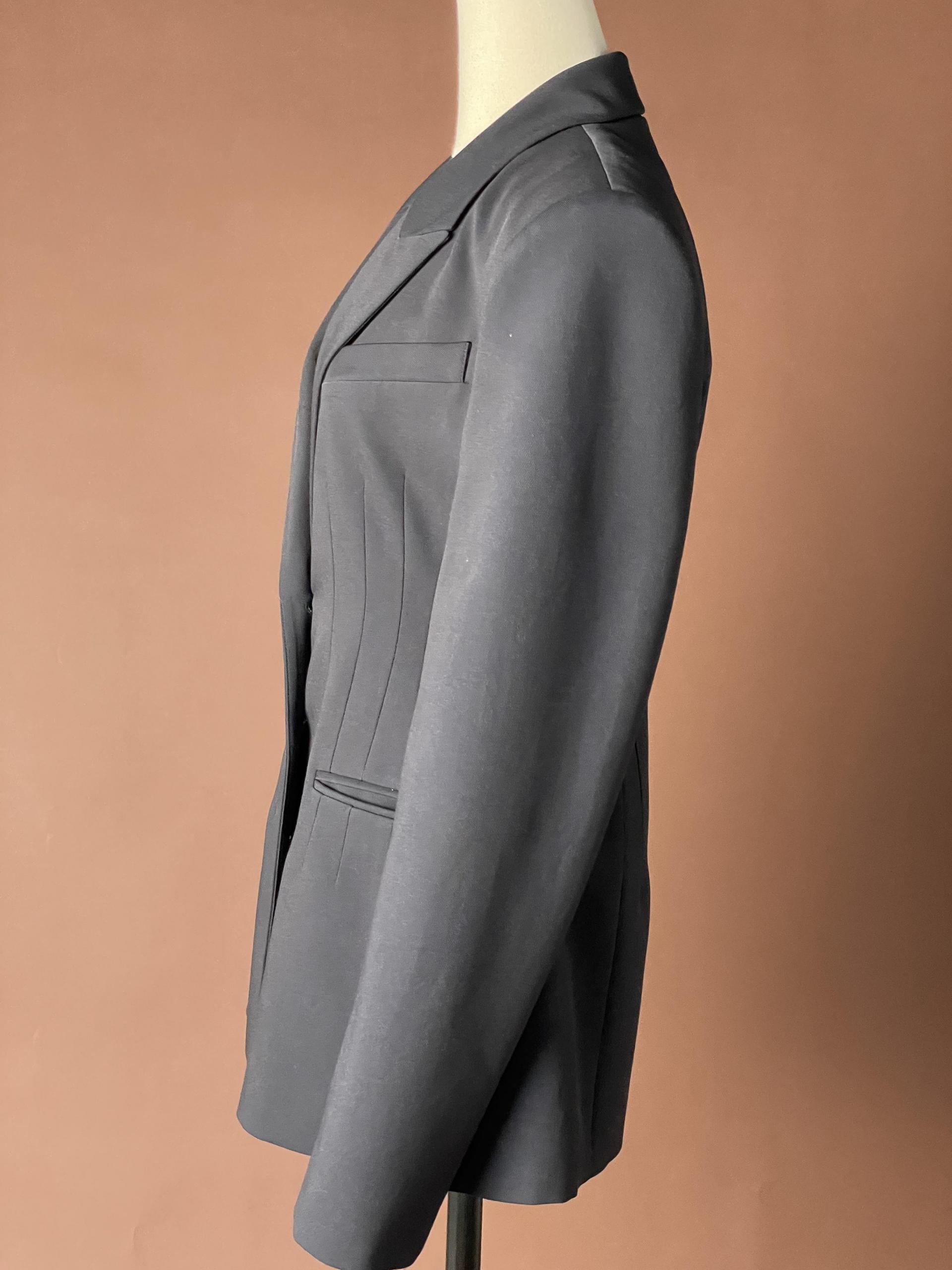 STRUCTURED WAIST JACKET
