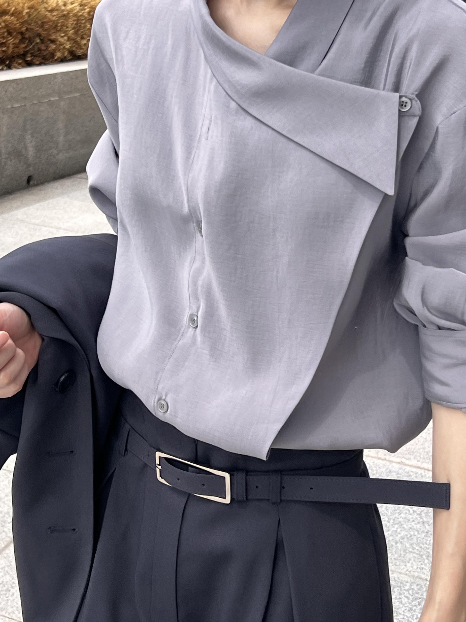 DRAPE COLLAR BLOUSE