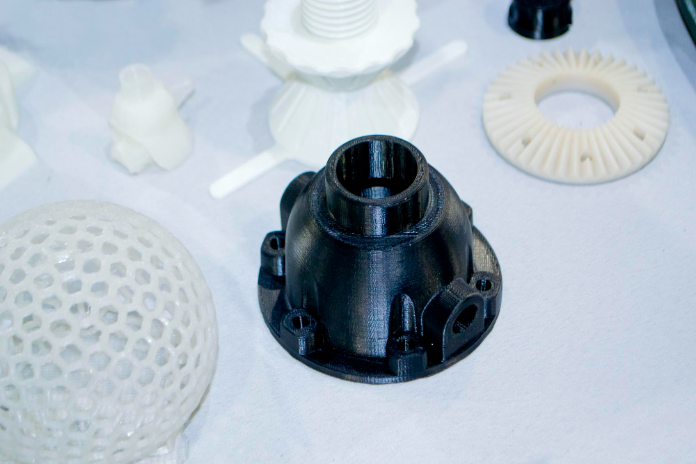 프리-양산 시제품 사출 공정 이미지