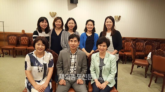 meeting for including more Korean contents in textbook