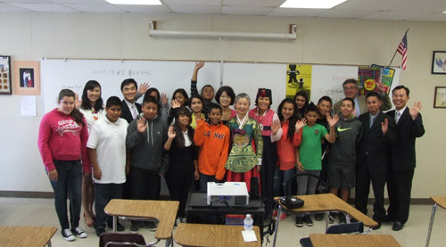 엘 소살 중학교 한국어반 개강