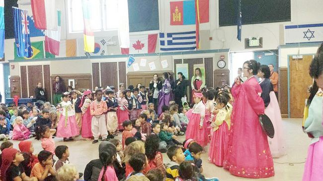 SF 릴리엔털 초교 ‘추석 행사’ “한국 명절엔 때때옷 입어요” SF 릴리엔털 초교 ‘추석 행사’ “한국 명절엔 때때옷 입어요”