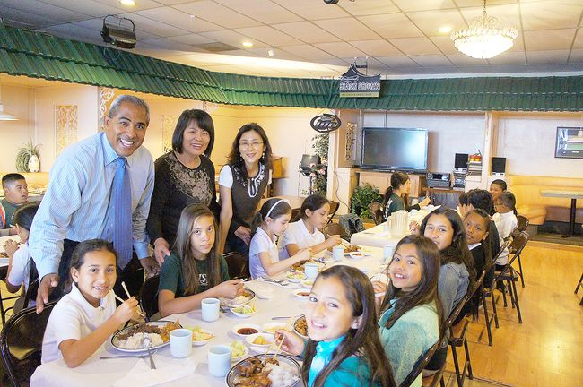 한국음식 체험 “맛있어요” – 엘소살 중학교·바스케즈 초등학교 한국어반 학생들 한국음식 체험 “맛있어요” – 엘소살 중학교·바스케즈 초등학교 한국어반 학생들