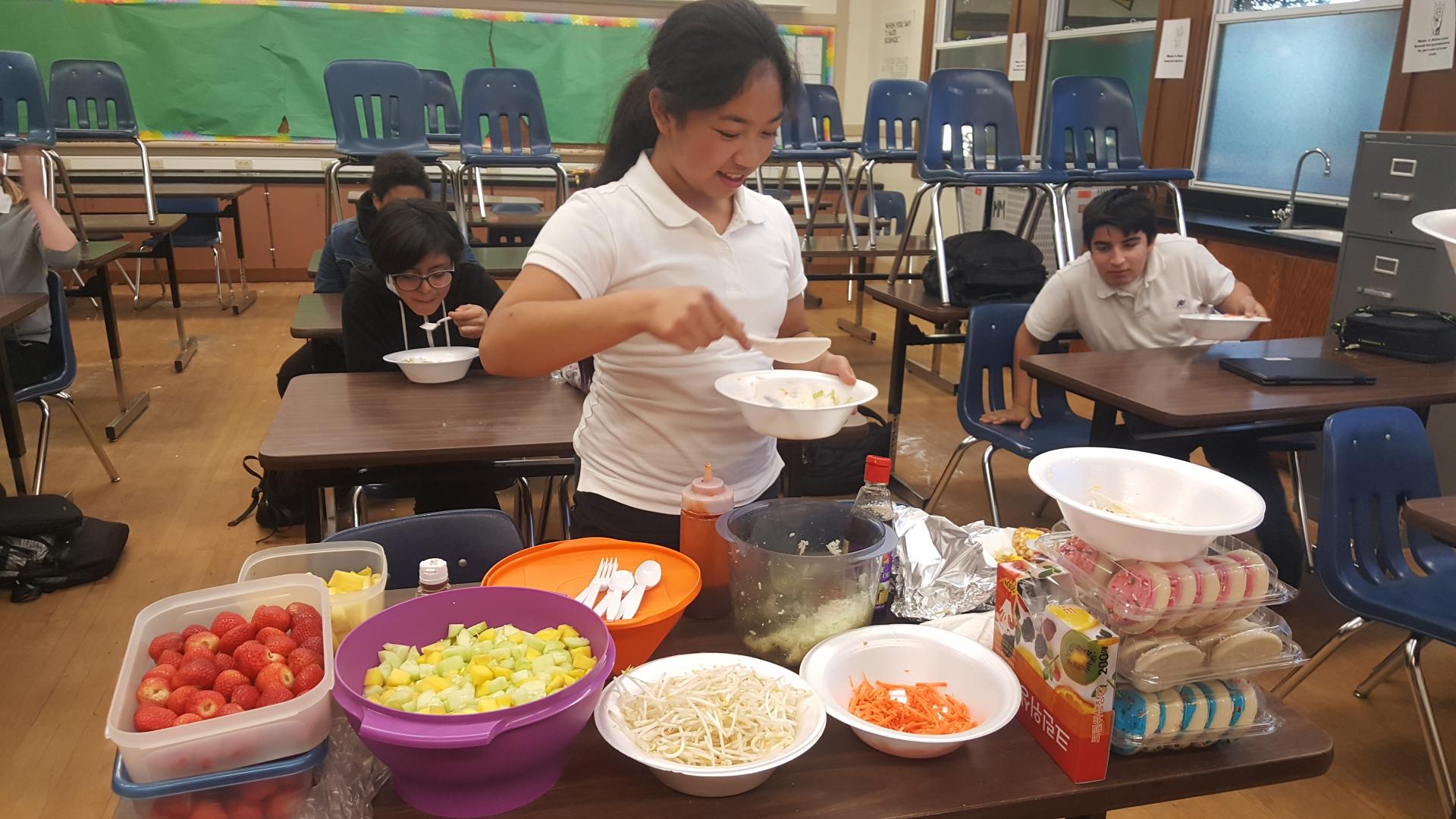 Bibimbop Day at Washington Middle School02