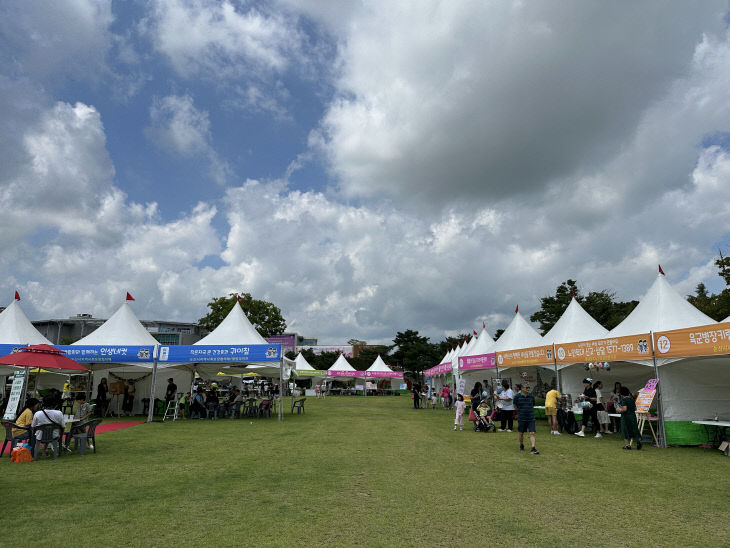 3. 논산시복지박람회 사진2