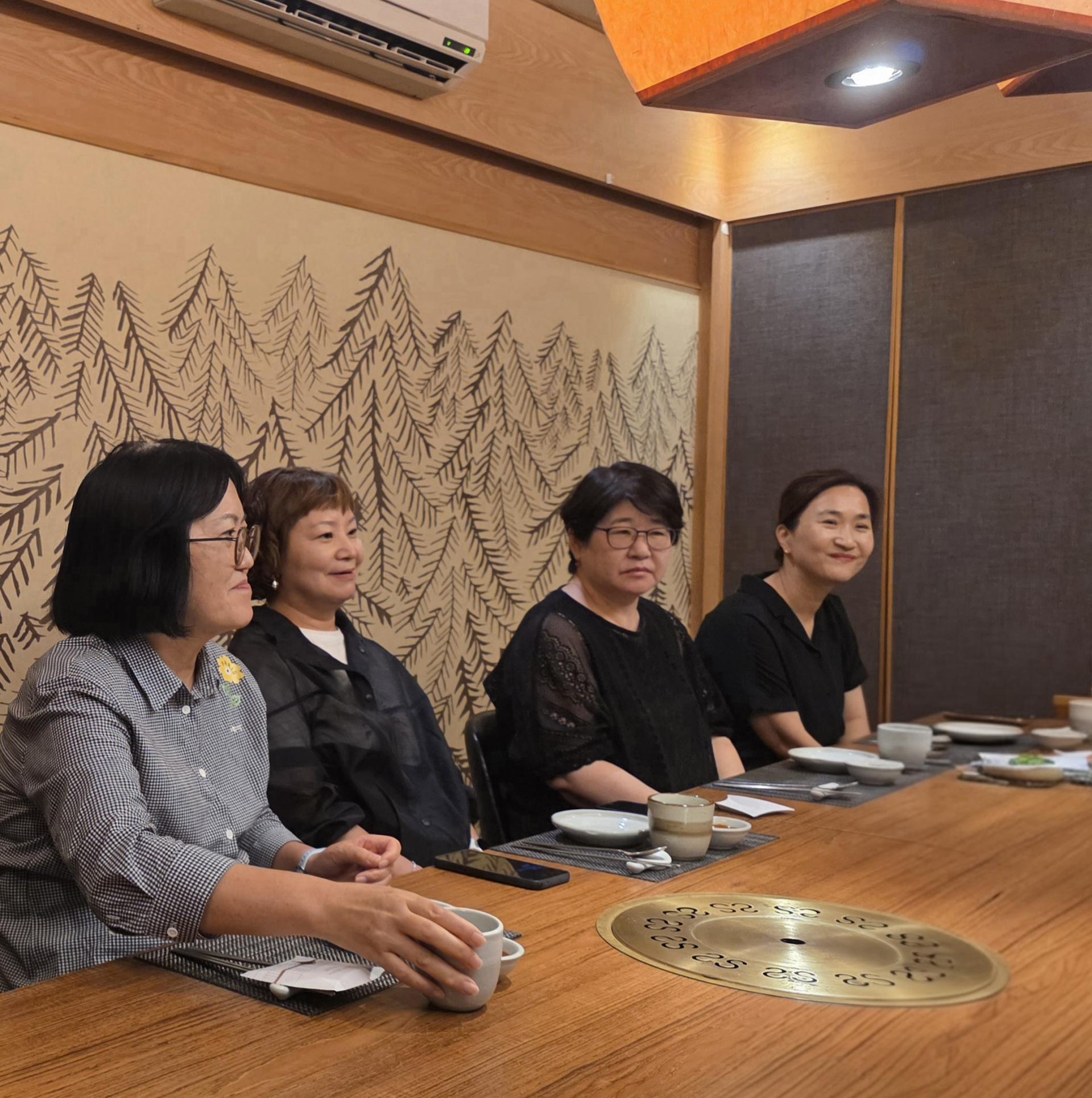 2604371d3dea3.jpg