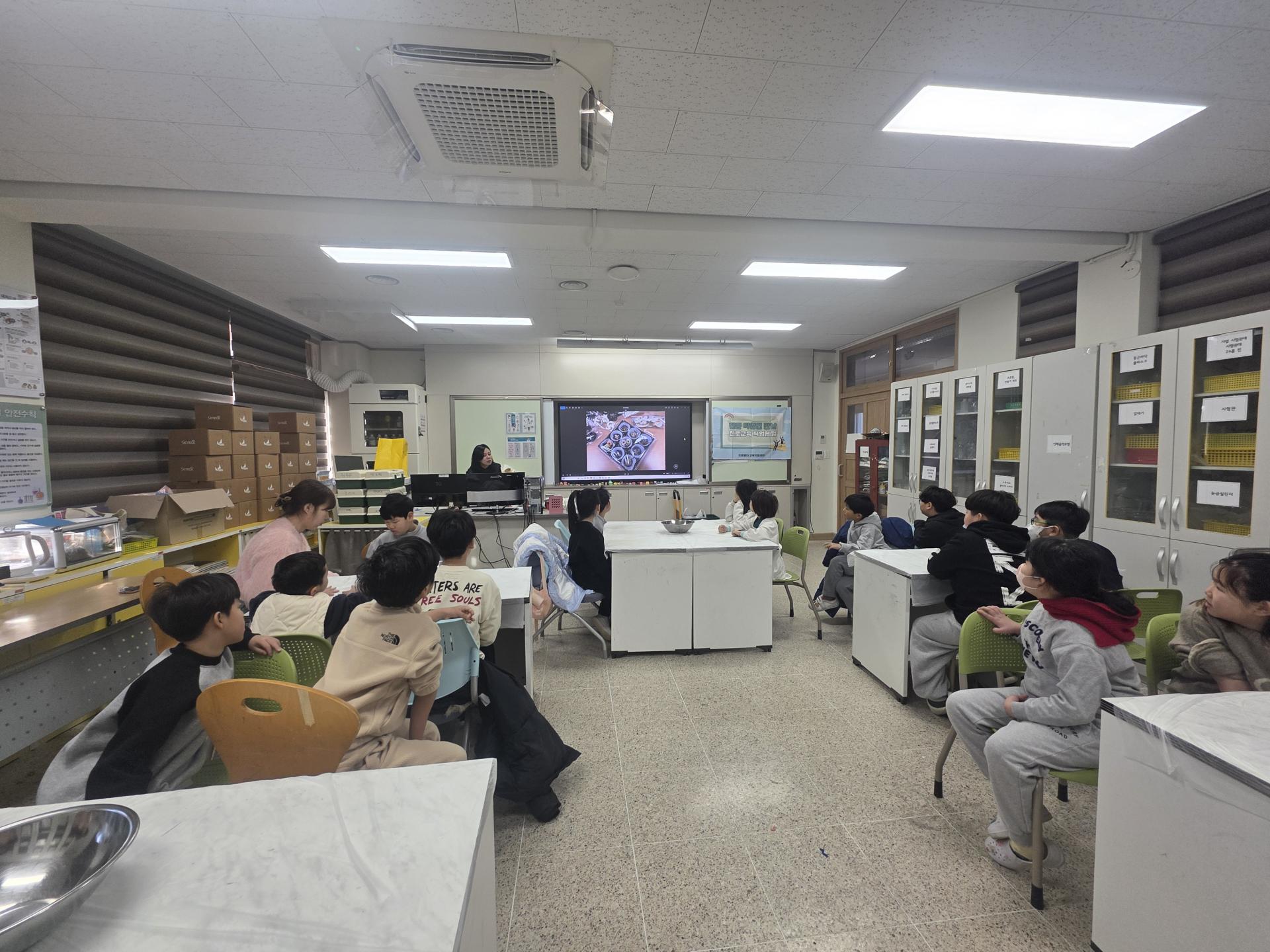 61c7a1aee242f.jpg
