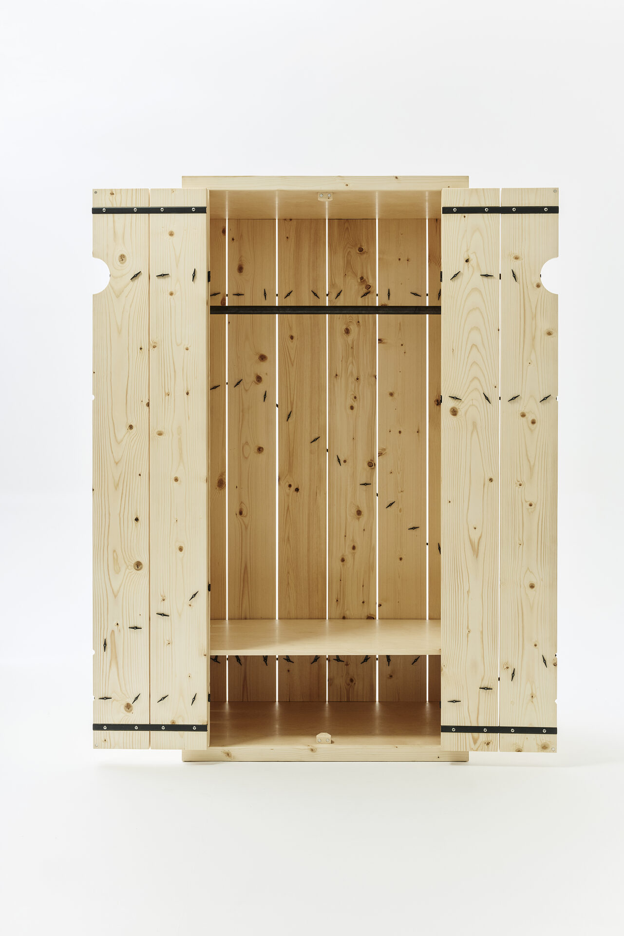 sskk-2 (Wardrobe)