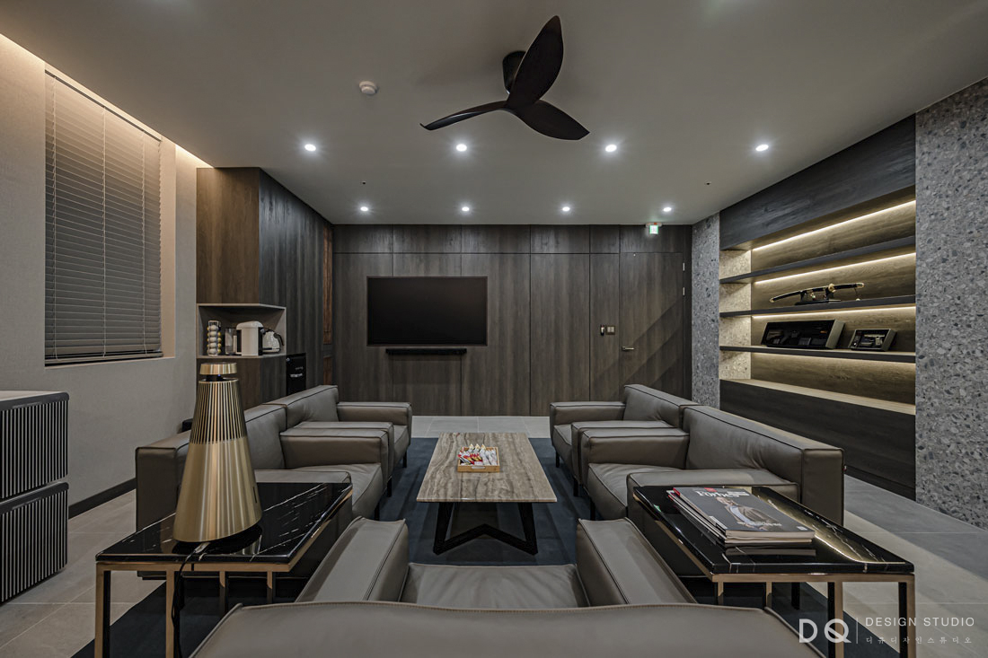 8efaa9b1199a4.jpg