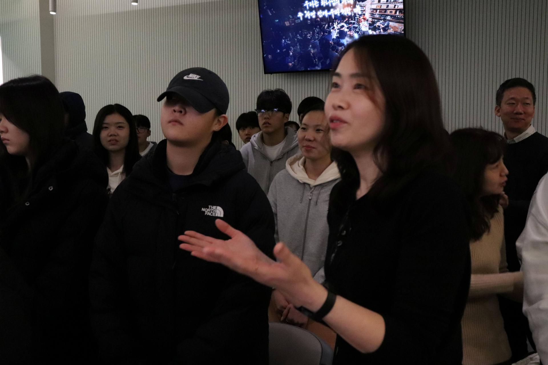 3416b19316700.jpg
