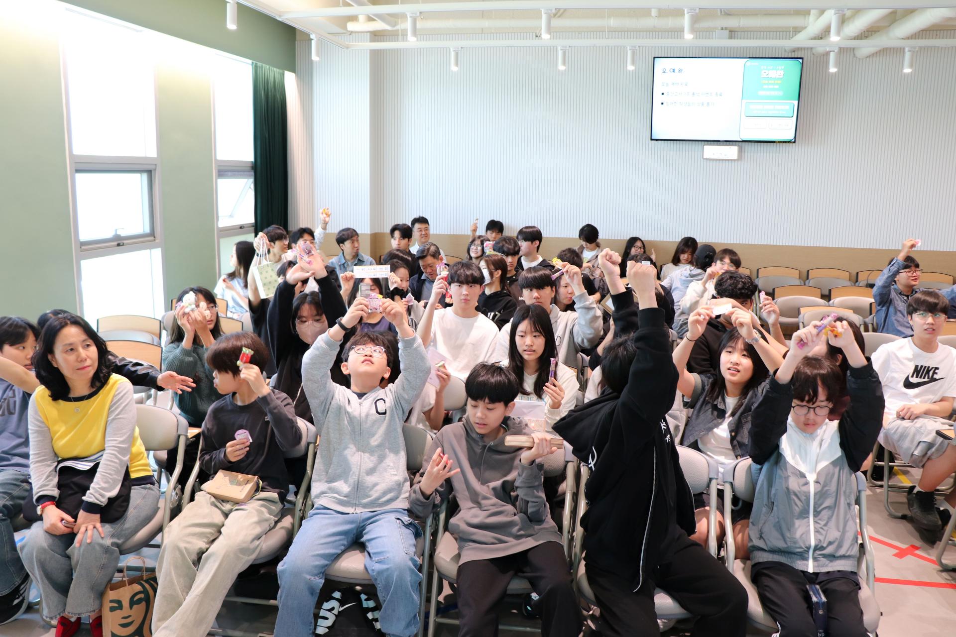 464a798211ac3.jpg
