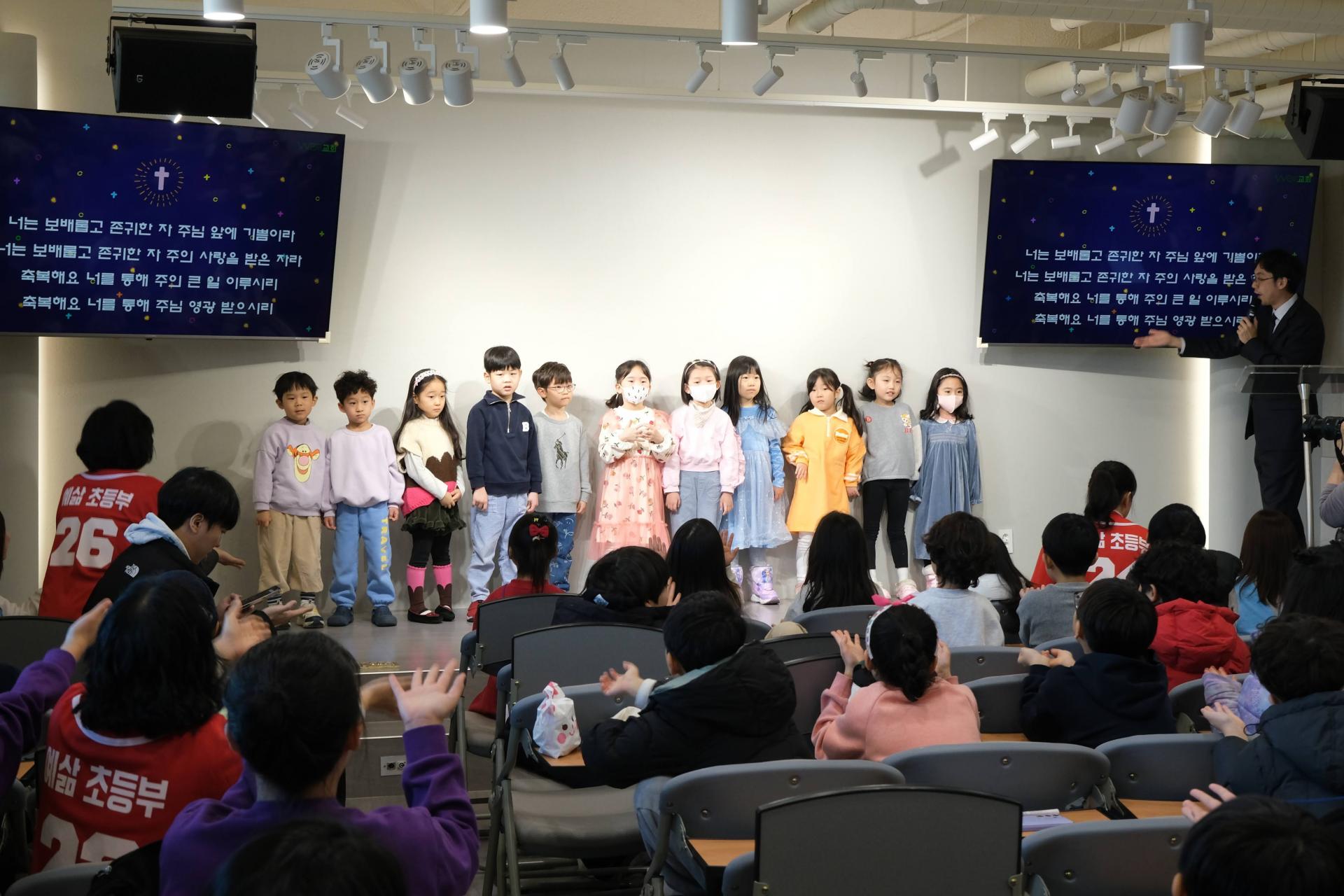 a706474dc80d4.jpg