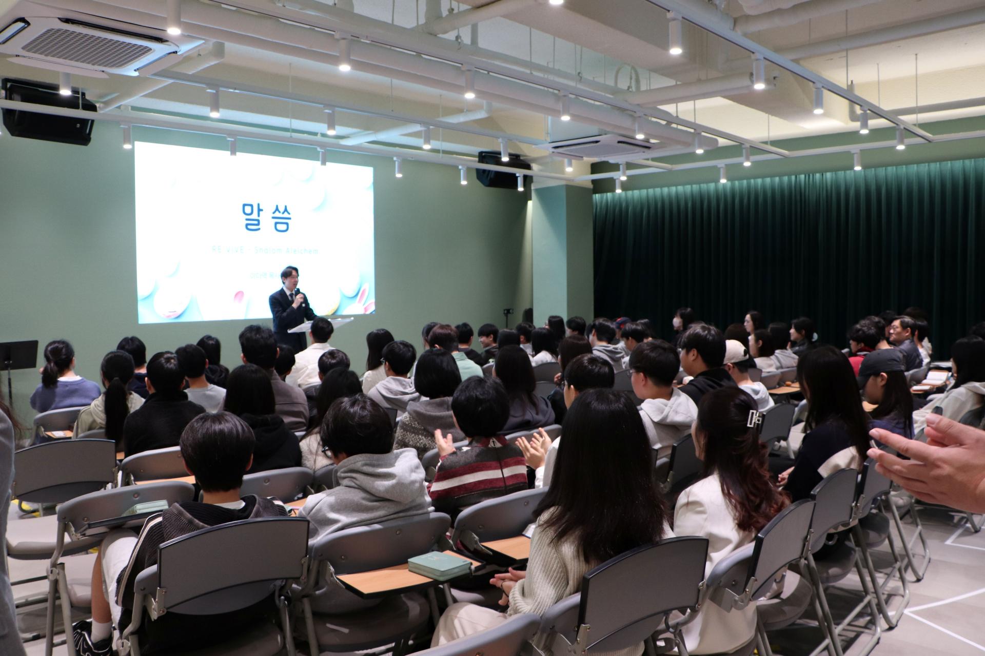 cea3ec43193b2.jpg