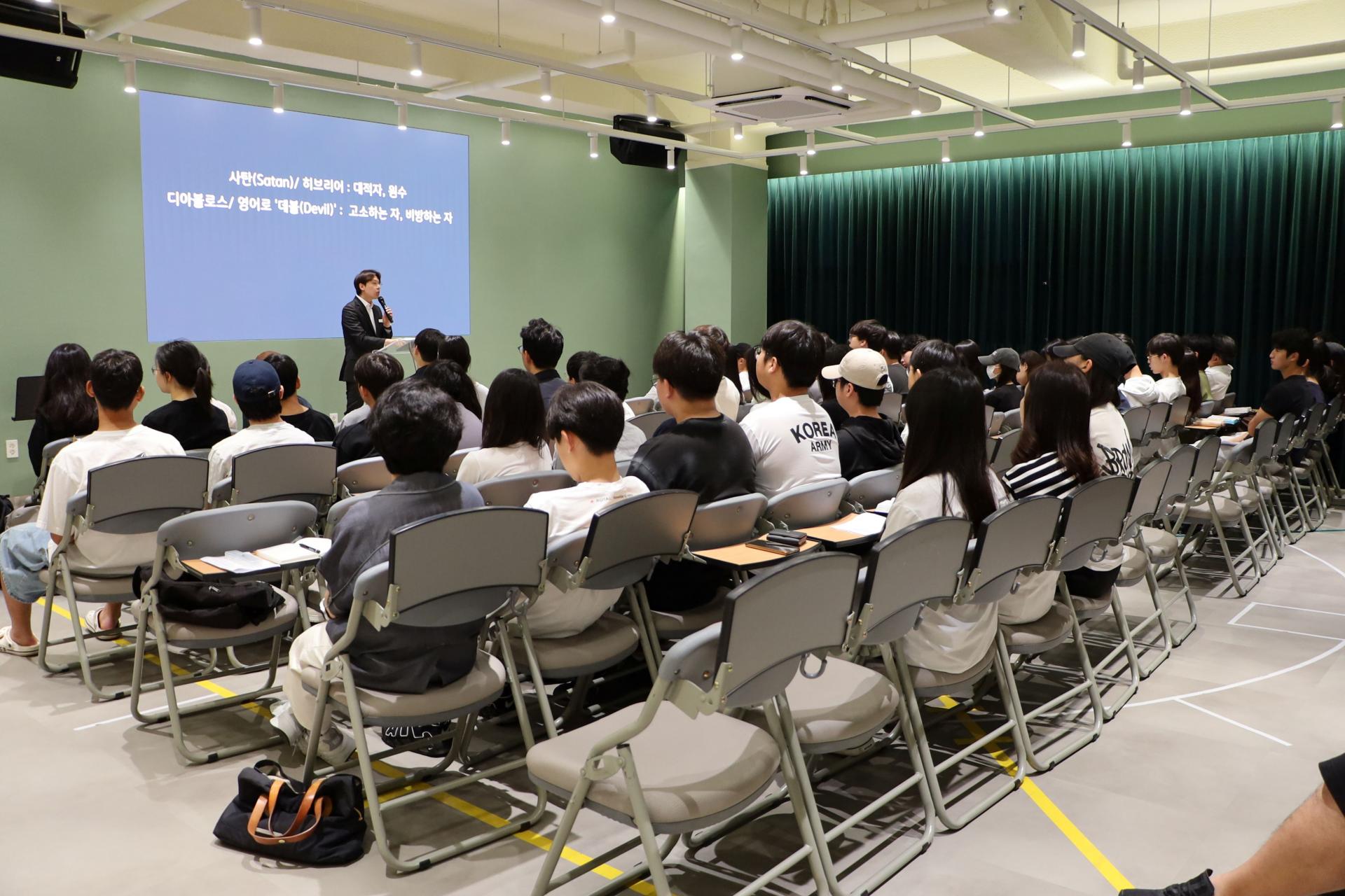 eaef8c42295f9.jpg