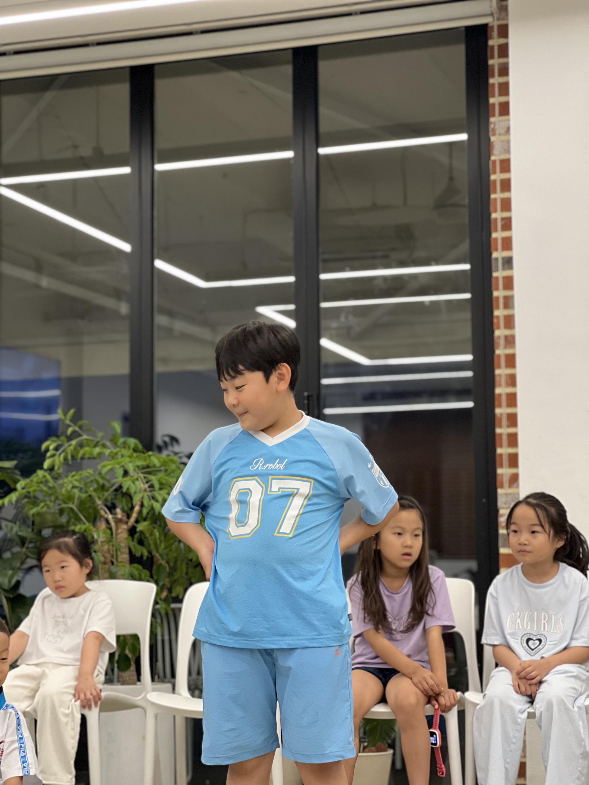 2f79267ad155d.jpg
