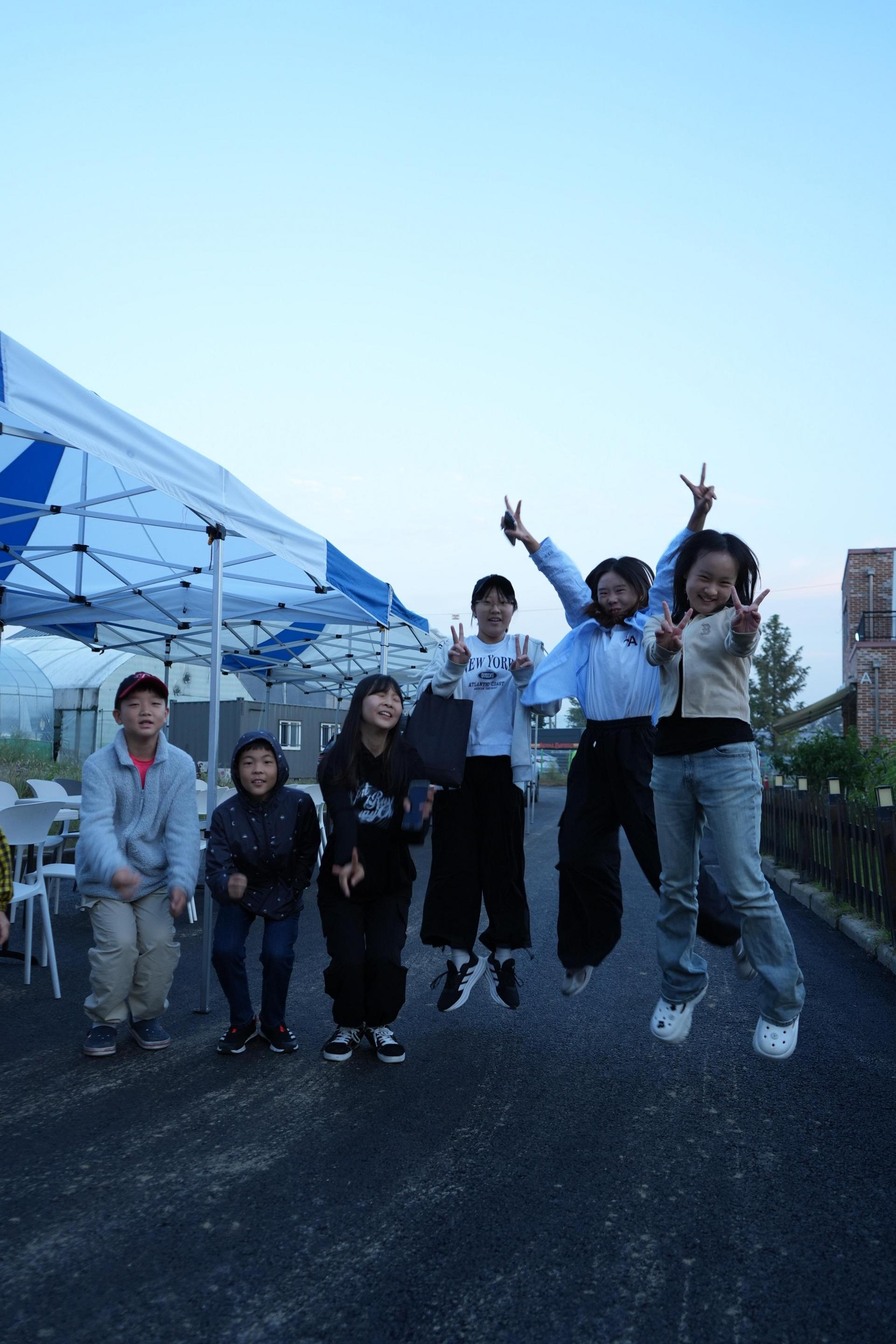 5f9e6d9cc560f.jpg