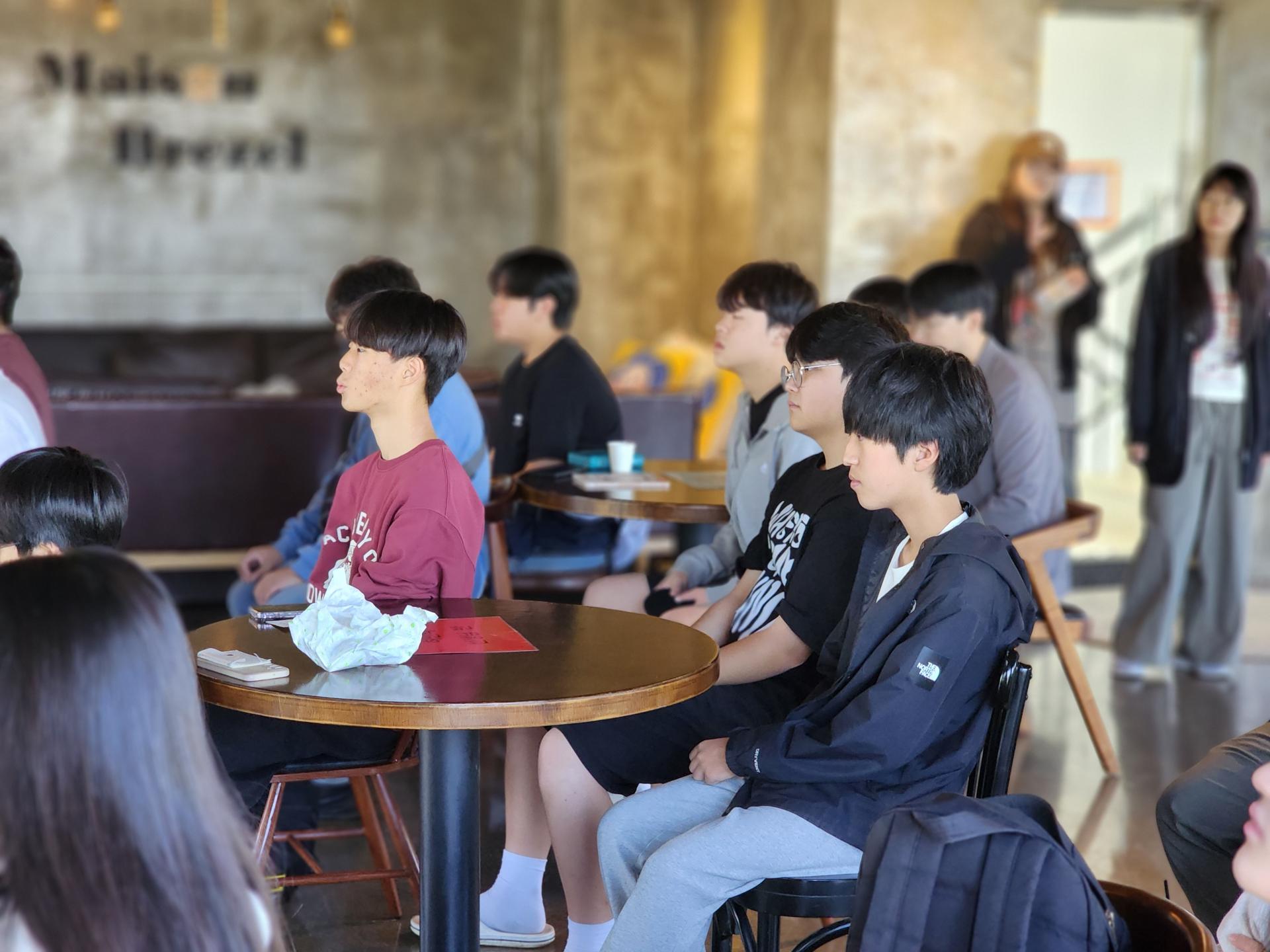 8ca8d2b174490.jpg